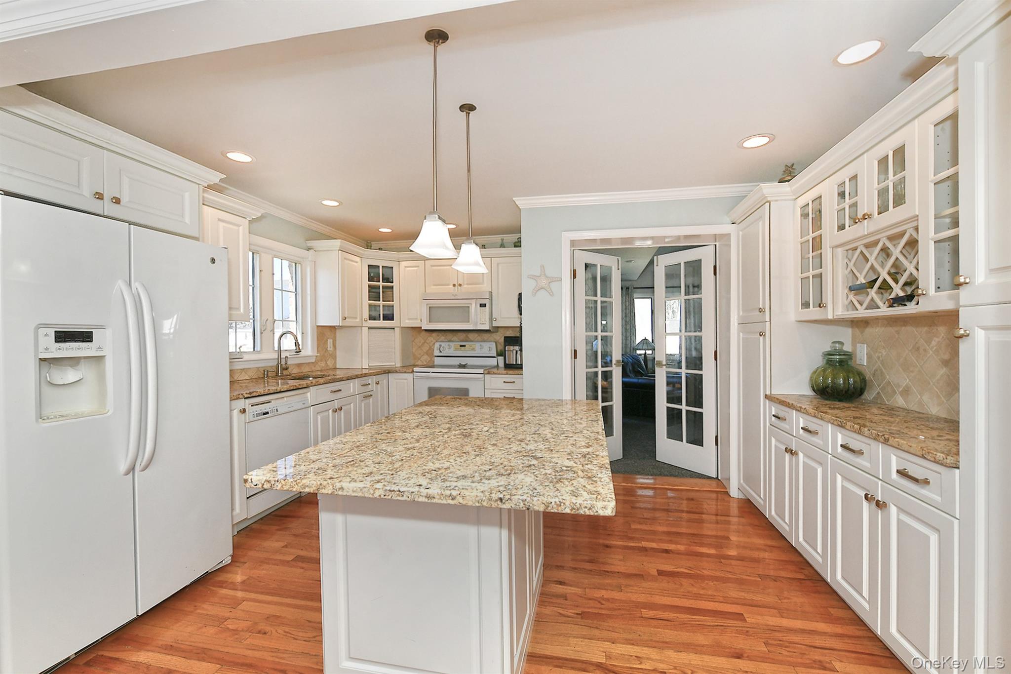 2499 3rd Avenue, East Meadow, NY 11554