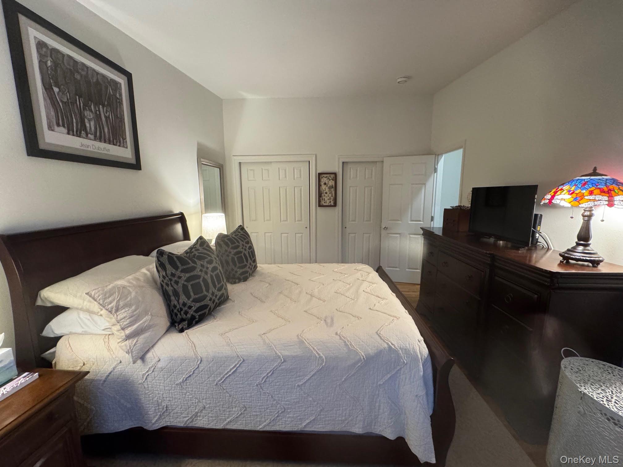 8 wildwood gardens # G2, Port Washington, NY 11050