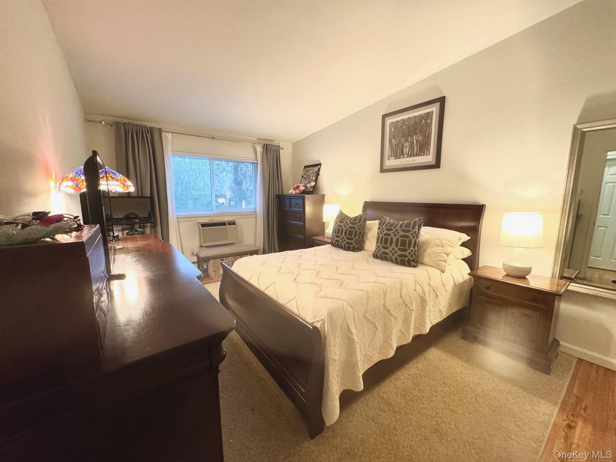 8 wildwood gardens # G2, Port Washington, NY 11050