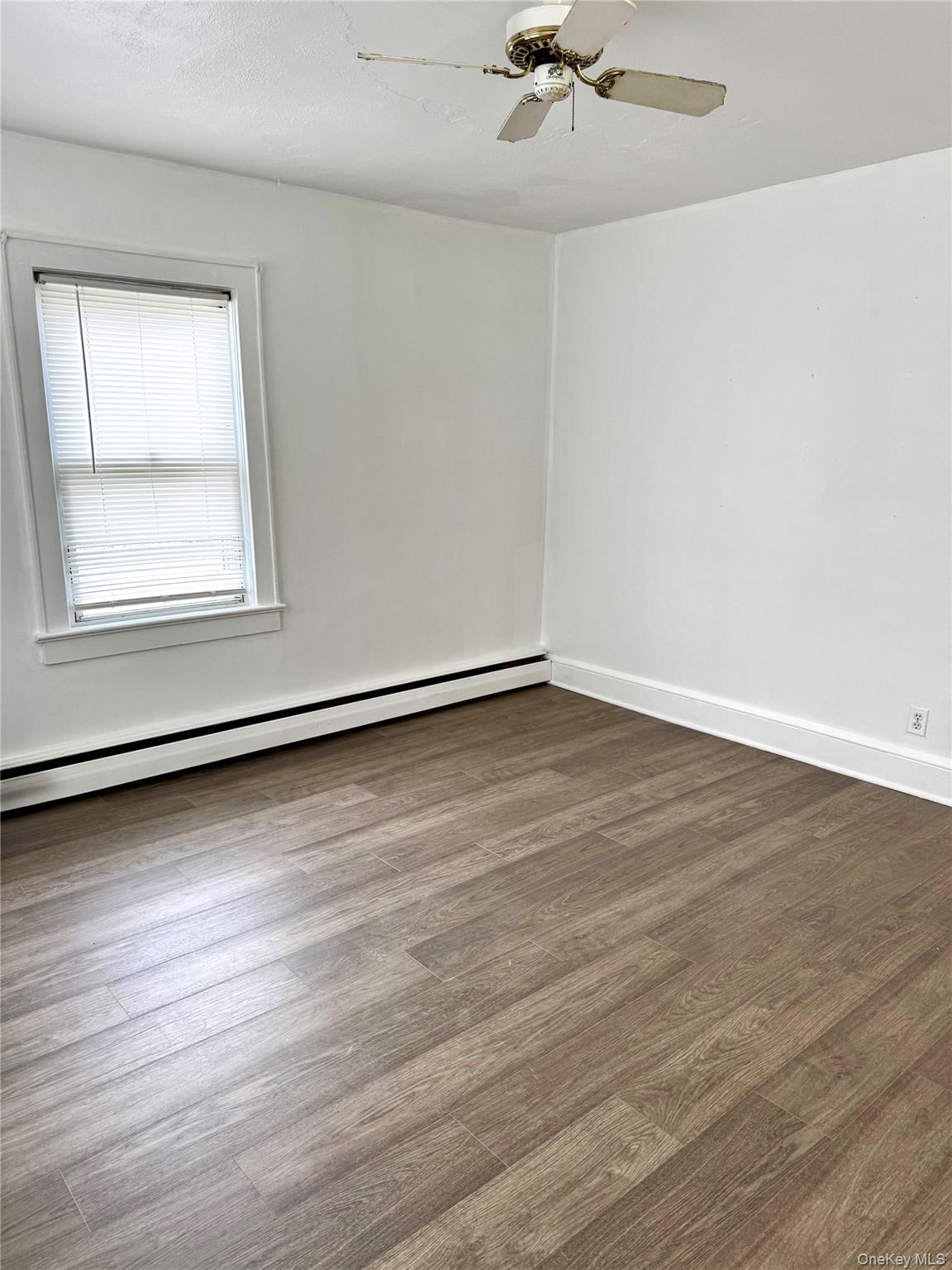 1573 9th Street, West Babylon, NY 11704