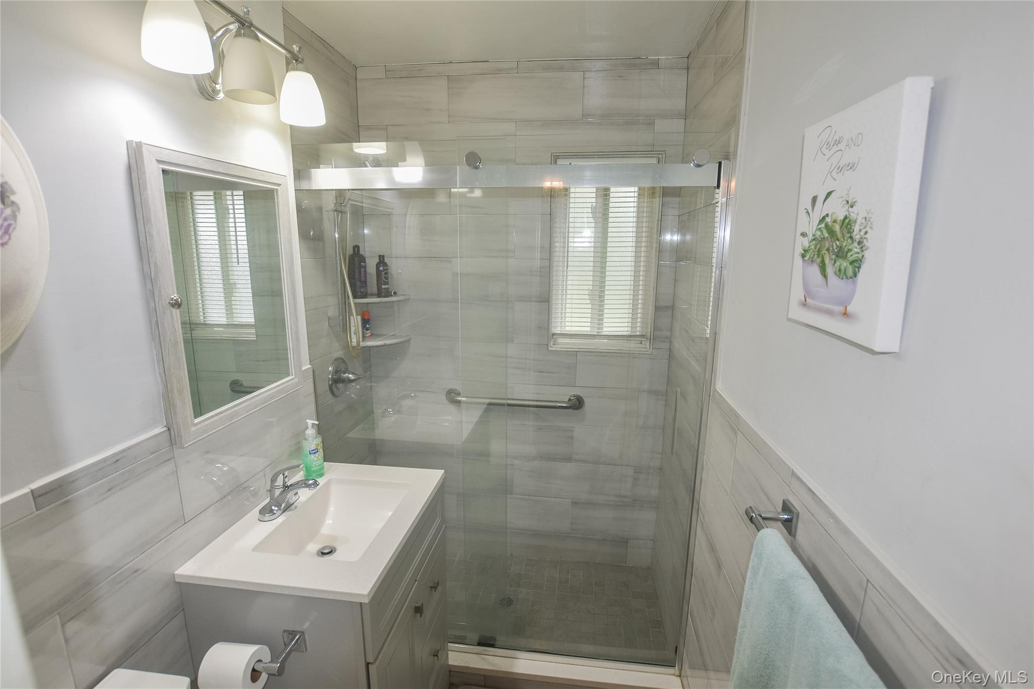 112 Edmunton Drive # C4, North Babylon, NY 11703