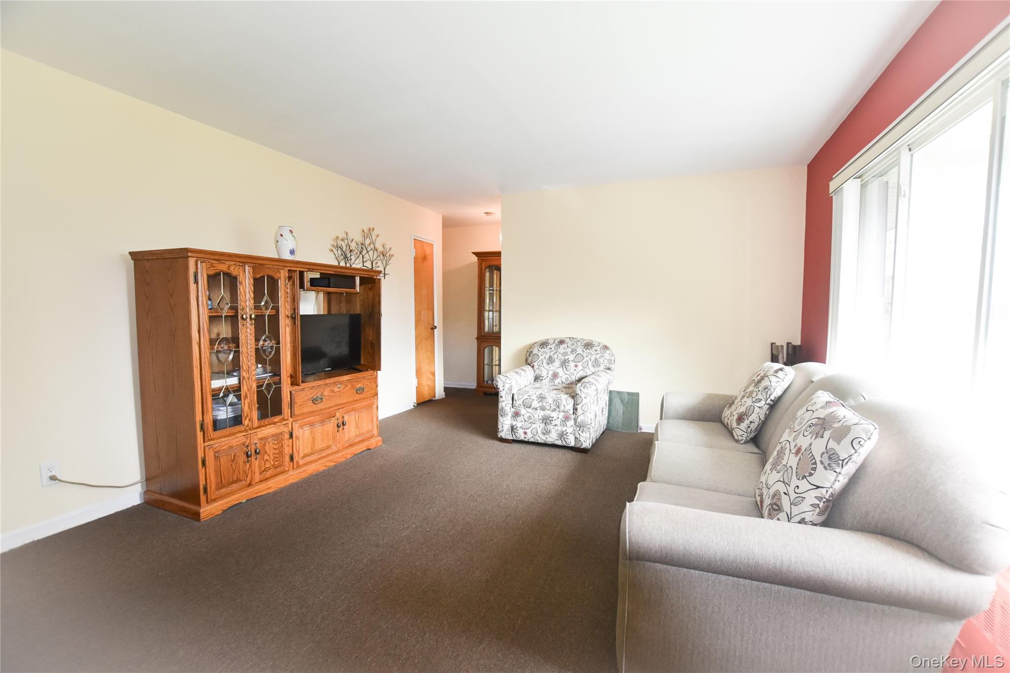 112 Edmunton Drive # C4, North Babylon, NY 11703