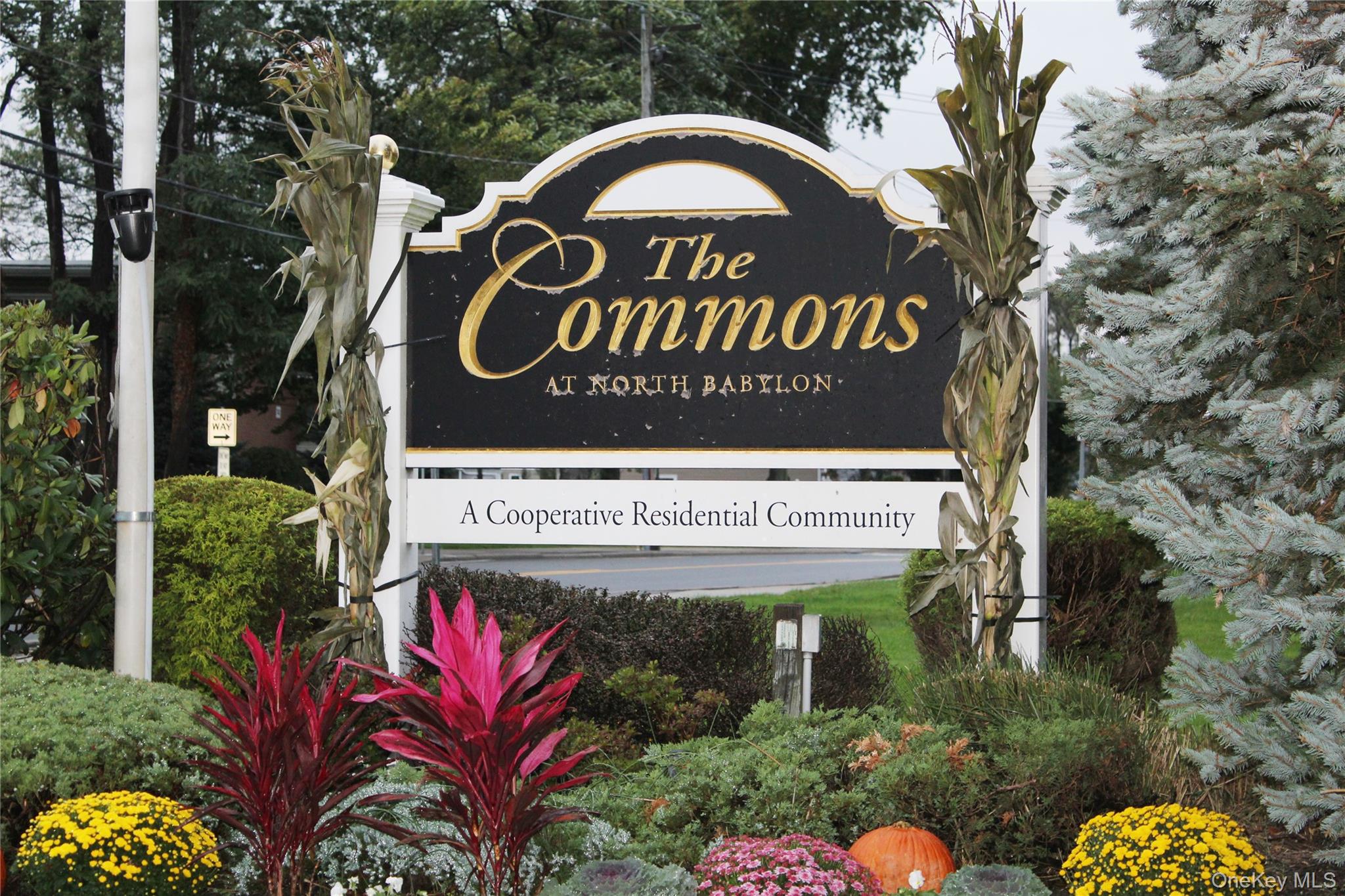 112 Edmunton Drive # C4, North Babylon, NY 11703