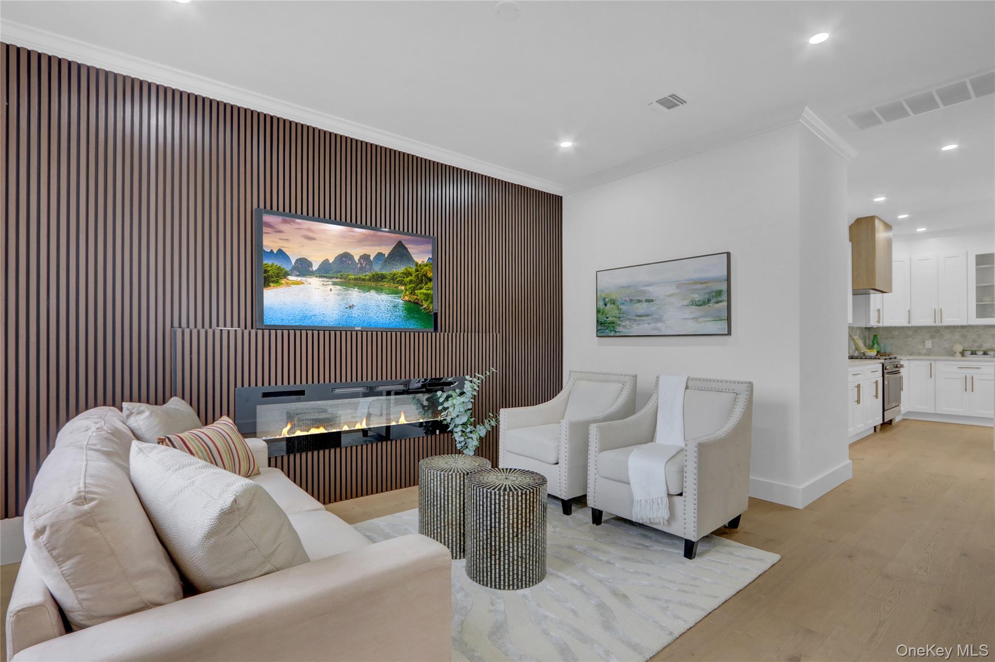 126 Rim Lane, Hicksville, NY 11801