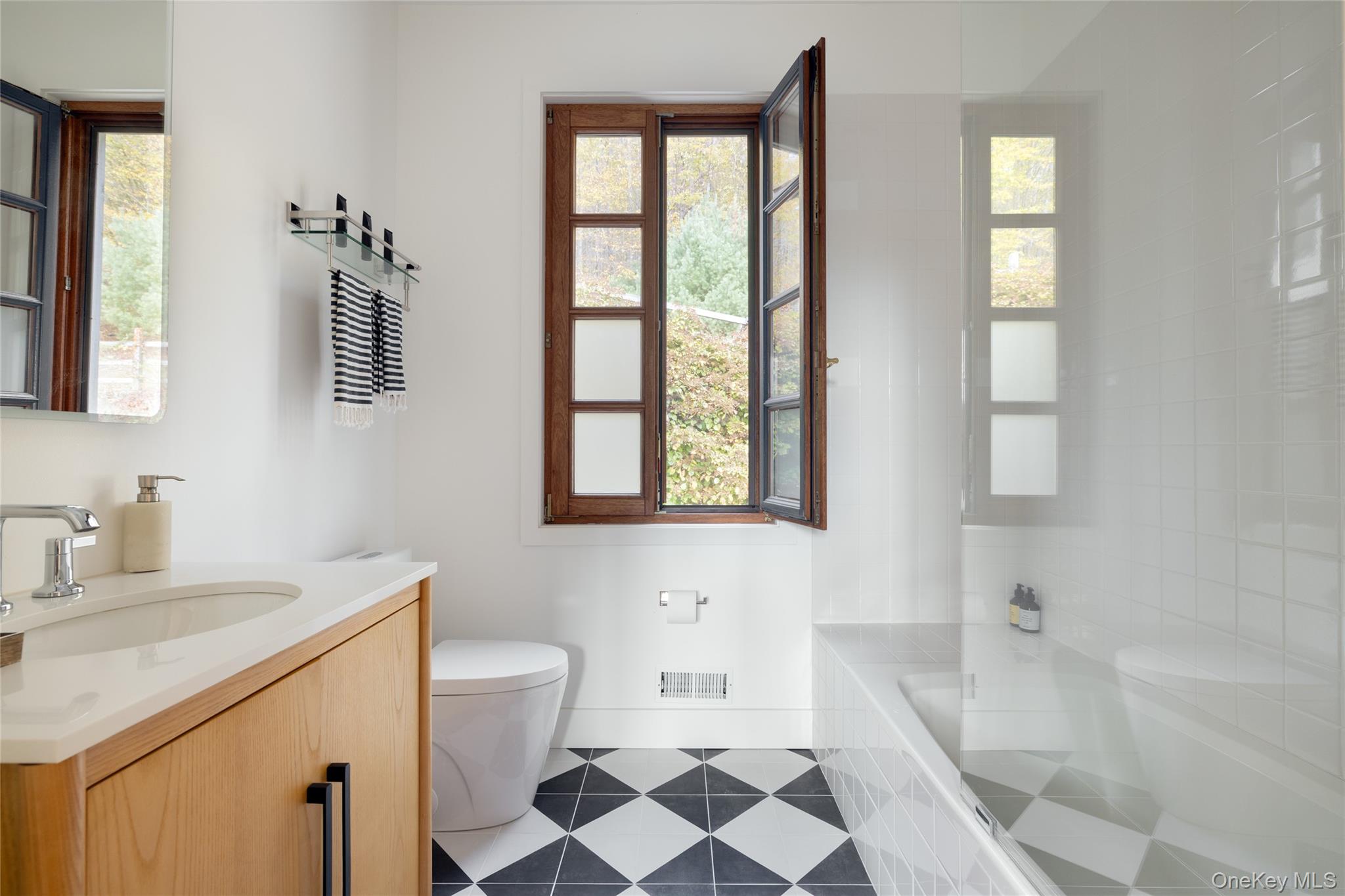 38 Frost Valley Road, Claryville, NY 12725