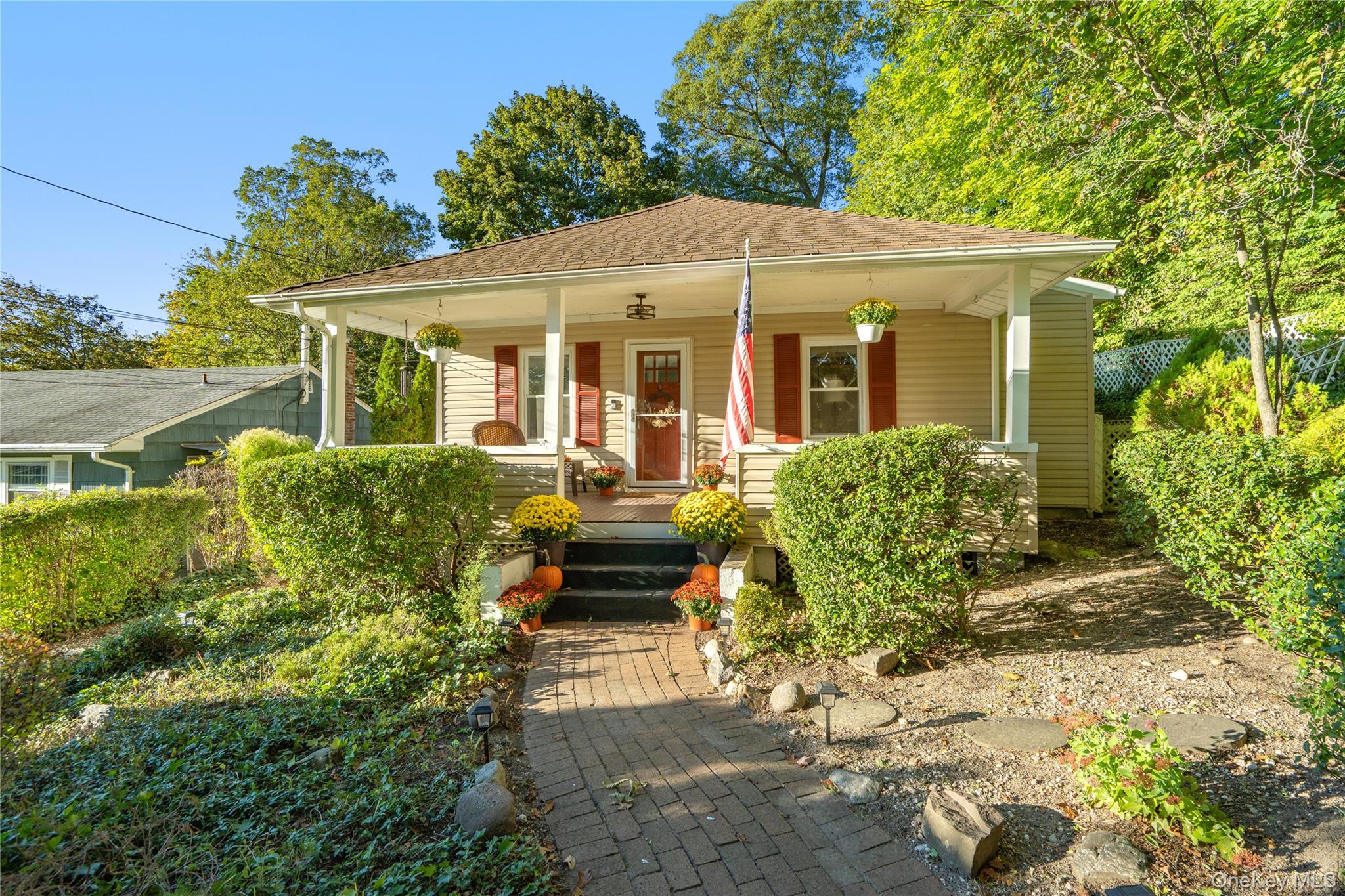 15 Dune Court, Northport, NY 11768