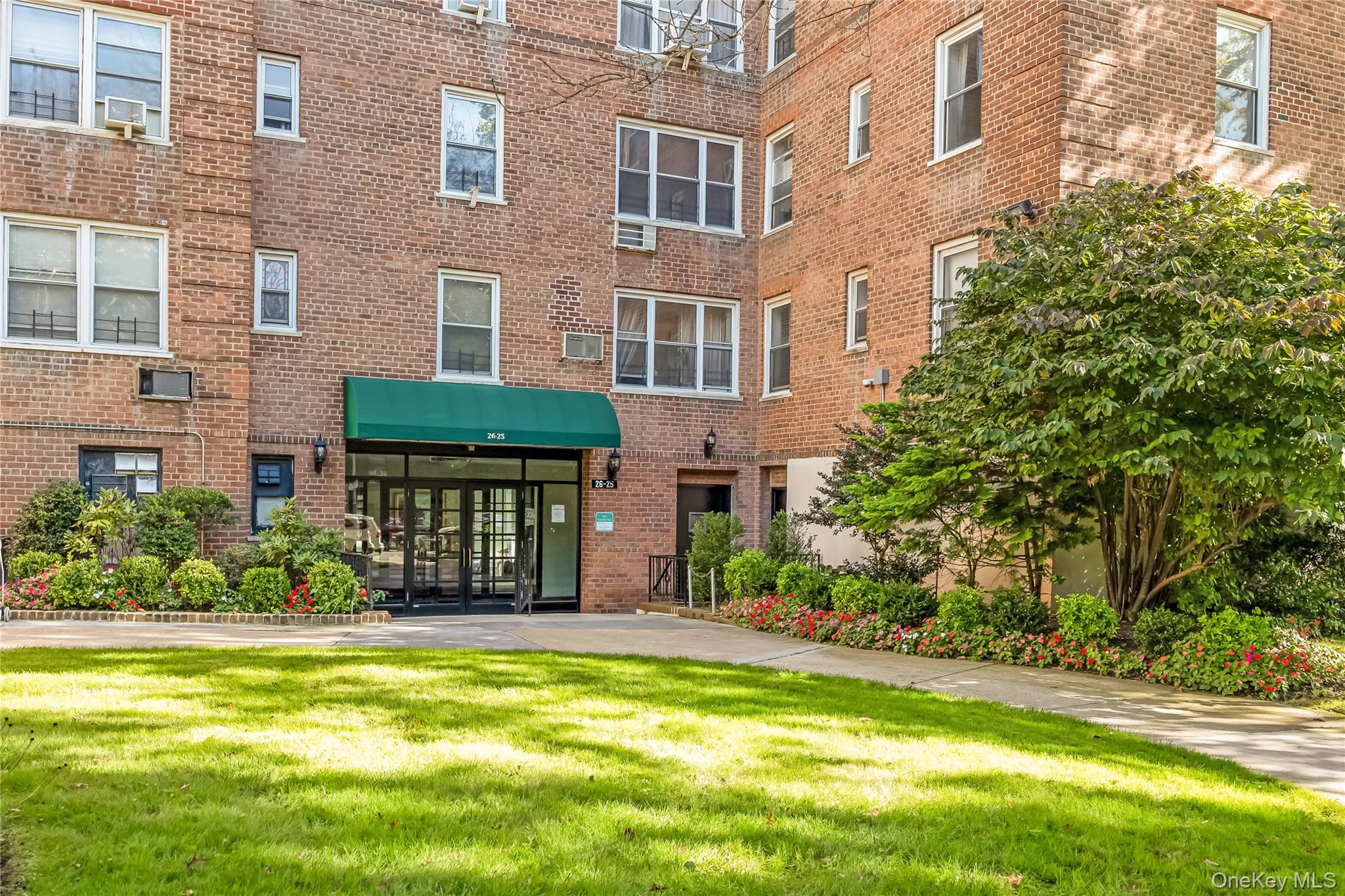 26-25 Union Street # 3E, Flushing, NY 11354