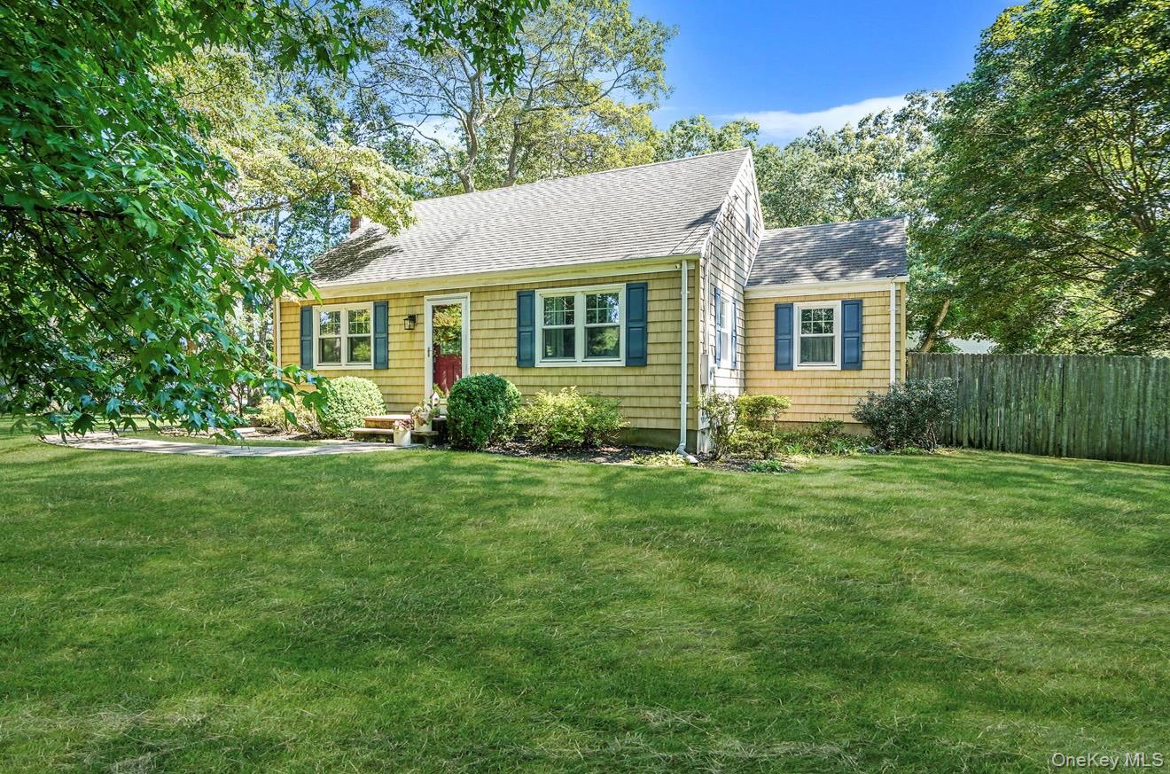 50 Head Of The Neck Road, Bellport, NY 11713