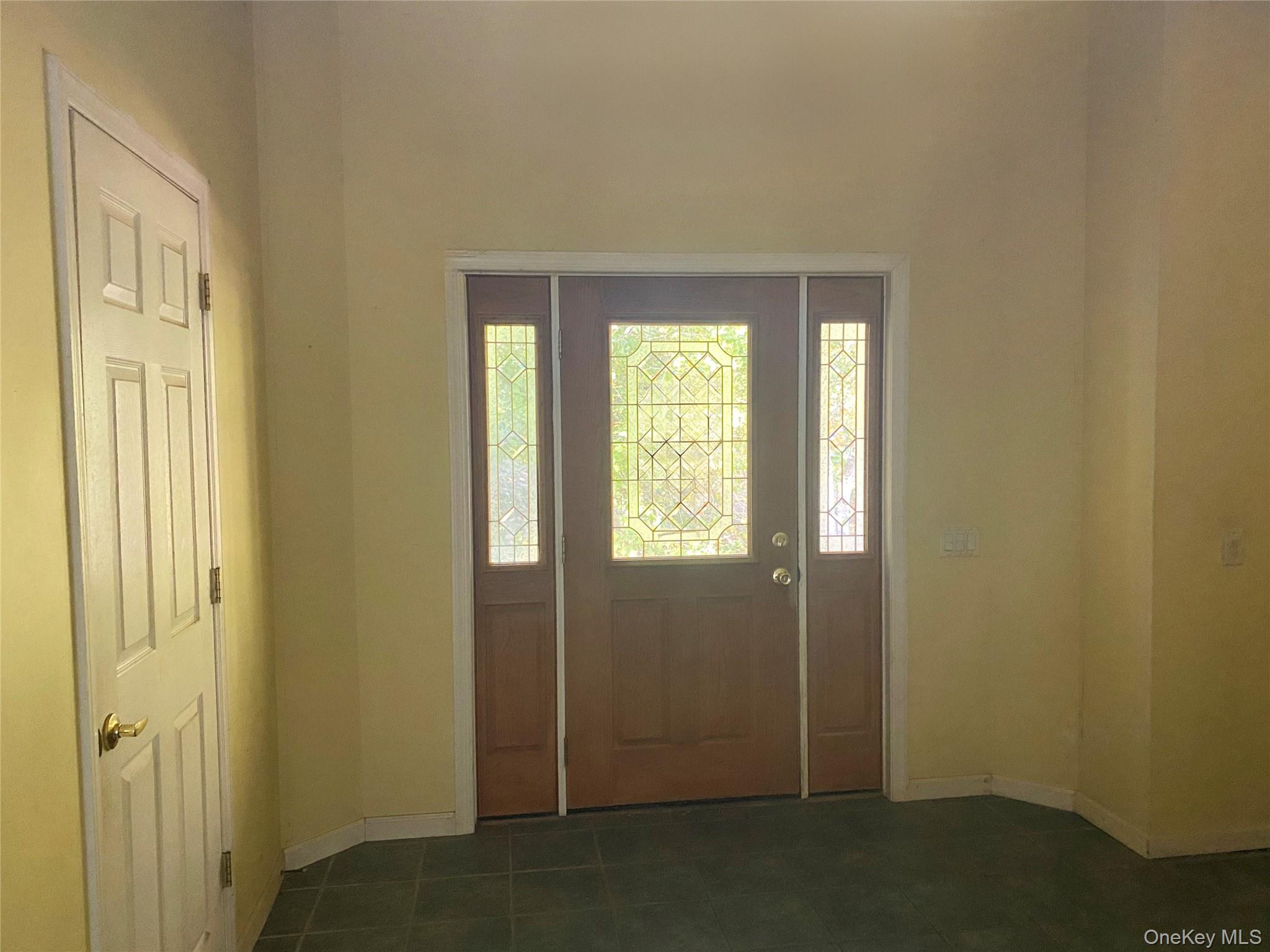 71 Easy Street, Hurley, NY 12443