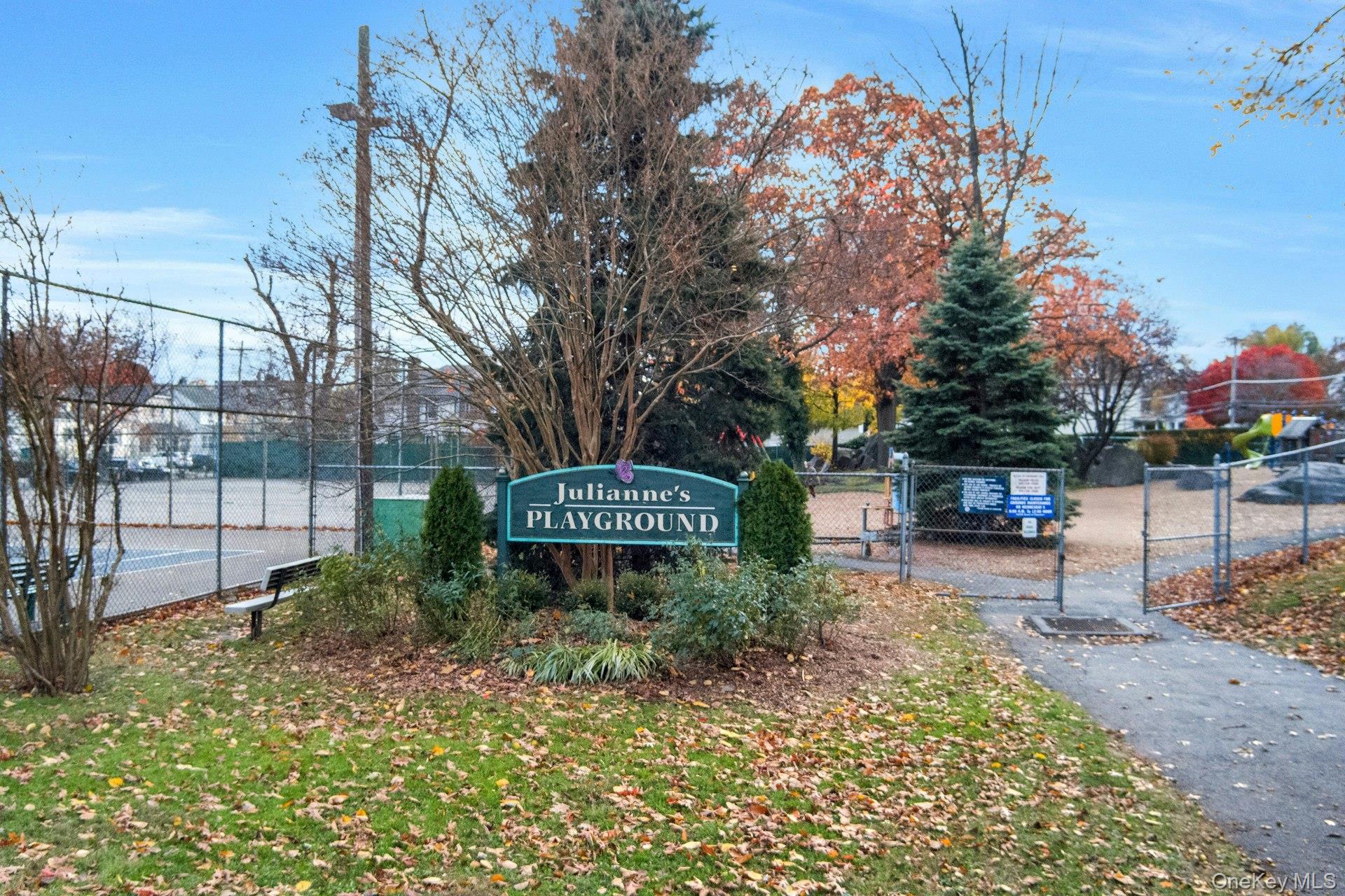 10 Poplar Avenue, Pelham, NY 10803