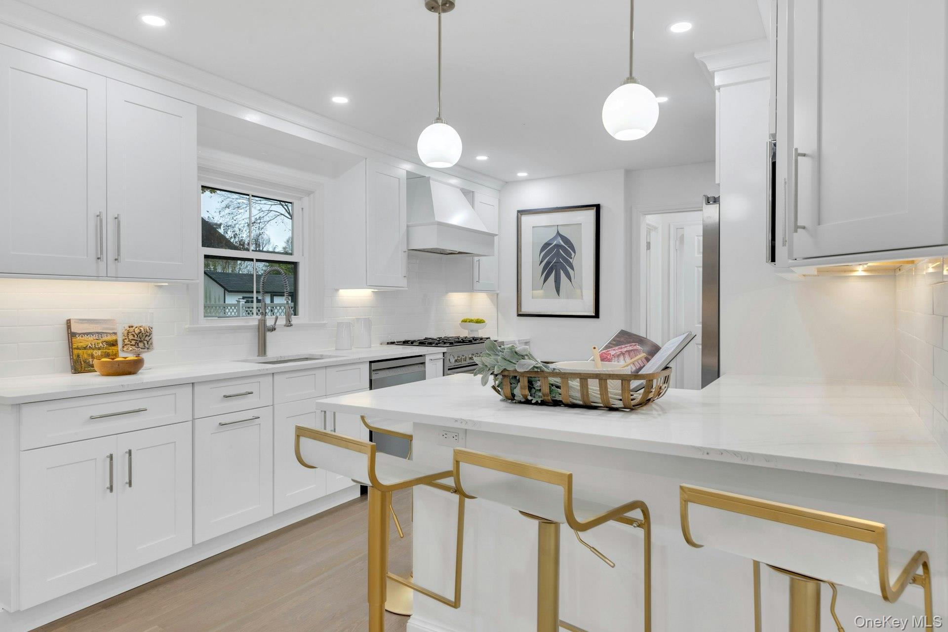 10 Poplar Avenue, Pelham, NY 10803