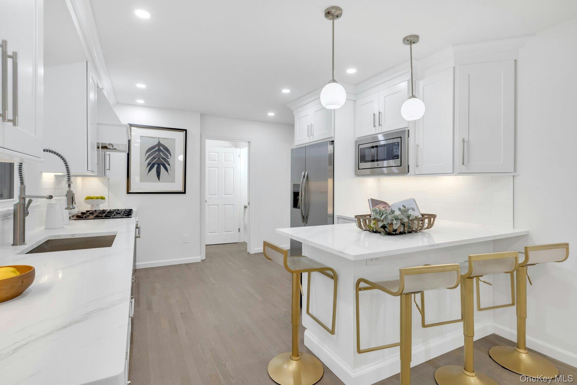 10 Poplar Avenue, Pelham, NY 10803