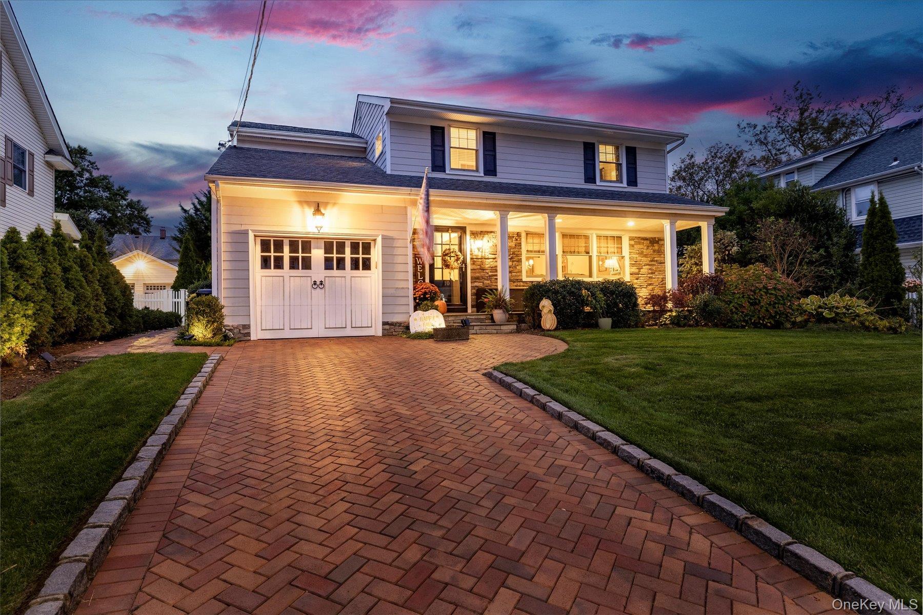 10 Princeton Street, Rockville Centre, NY 11570