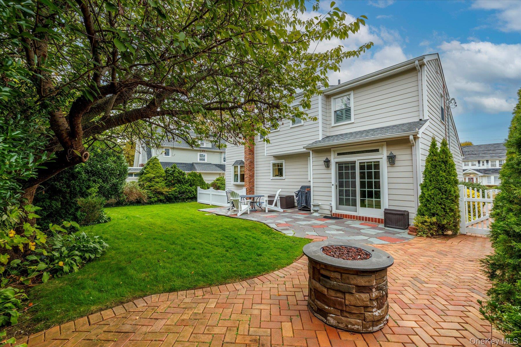 10 Princeton Street, Rockville Centre, NY 11570