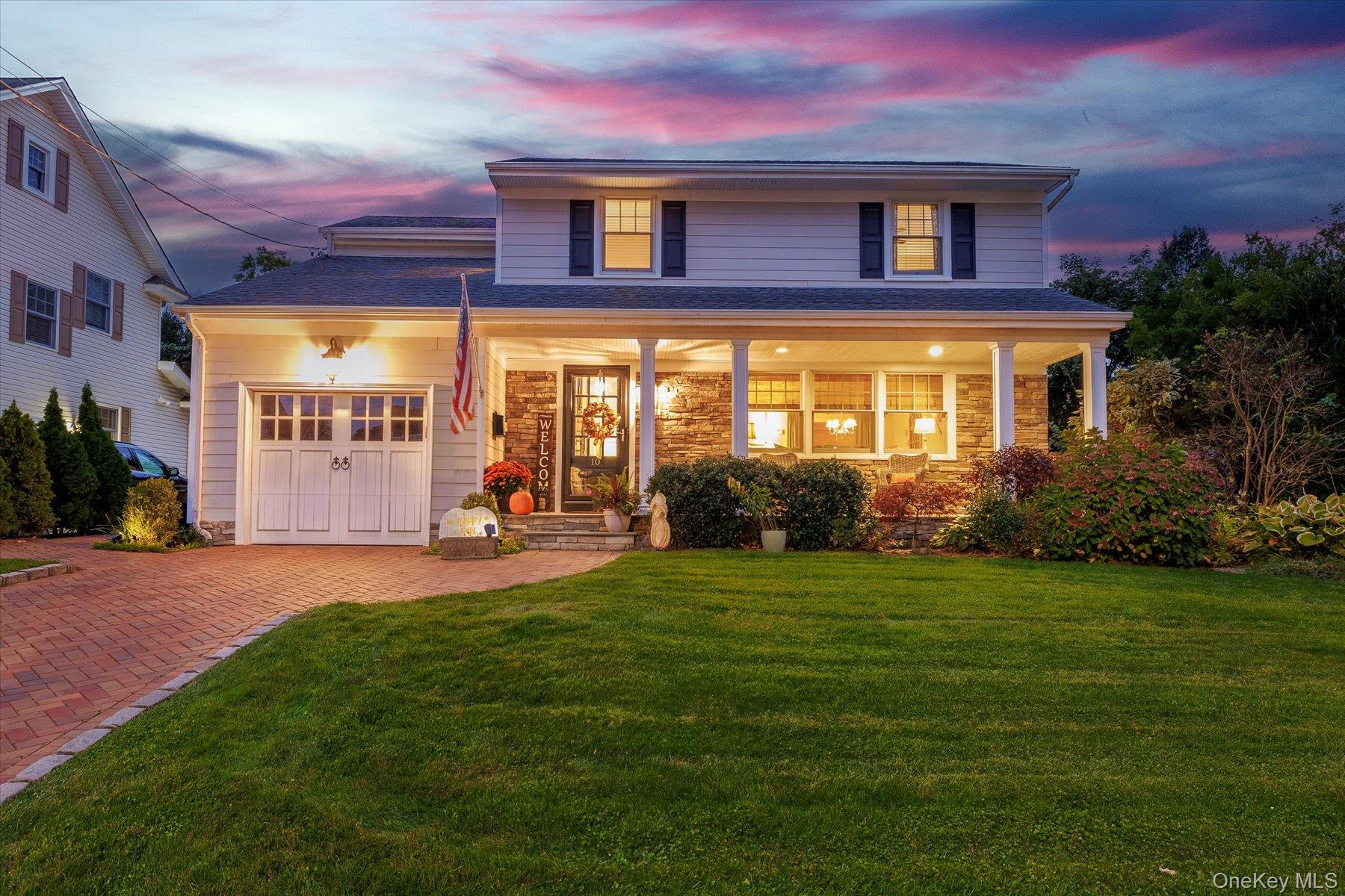 10 Princeton Street, Rockville Centre, NY 11570