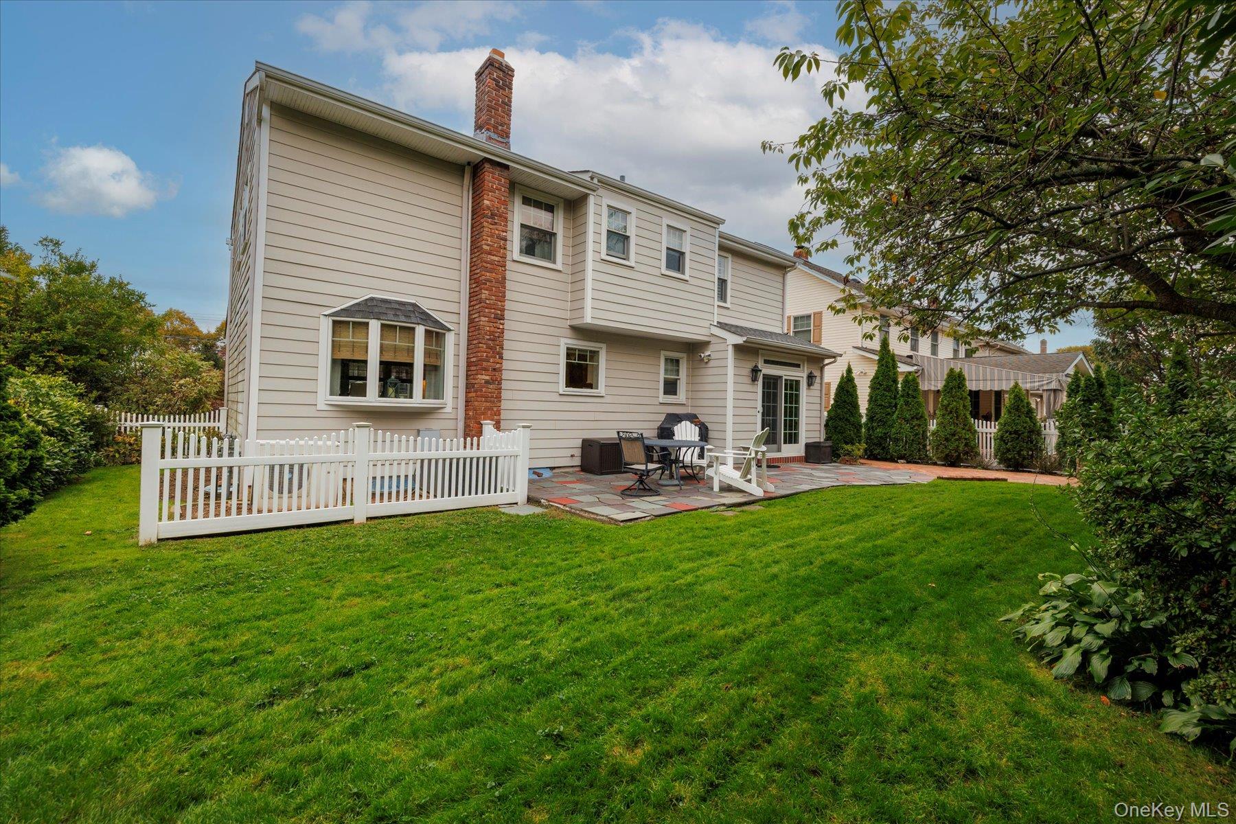 10 Princeton Street, Rockville Centre, NY 11570