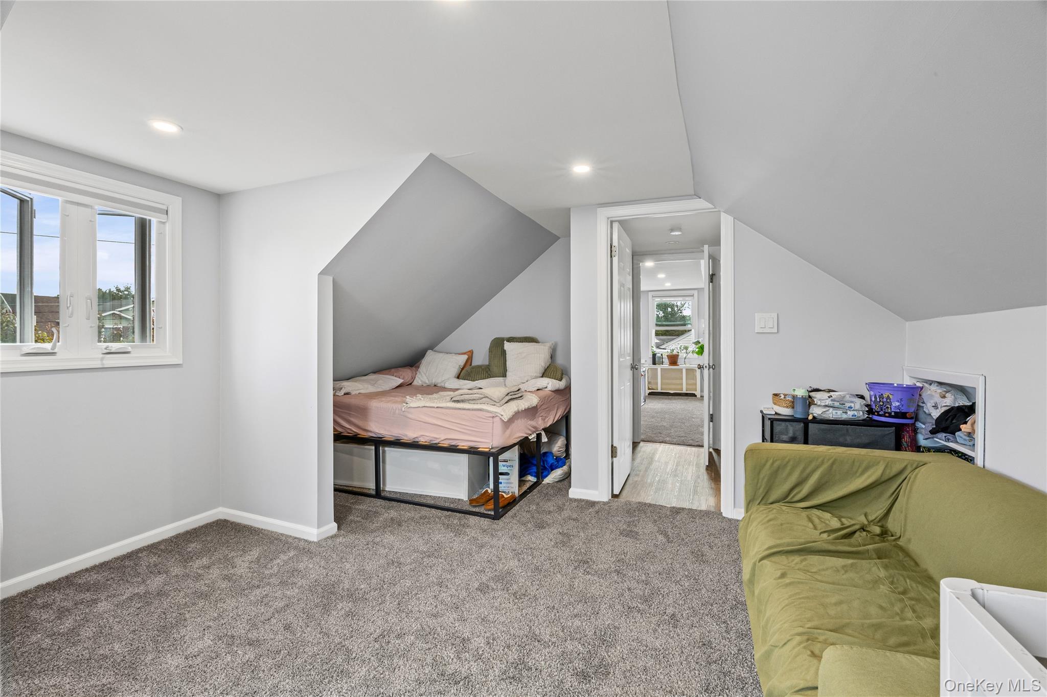 8 Ellsworth Place, East Northport, NY 11731