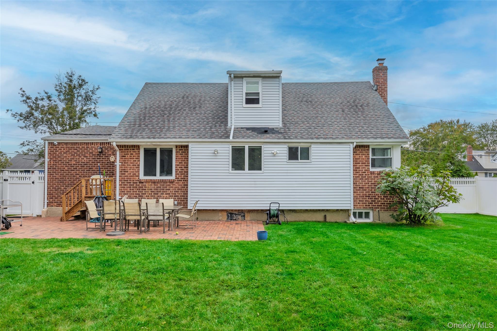 8 Ellsworth Place, East Northport, NY 11731