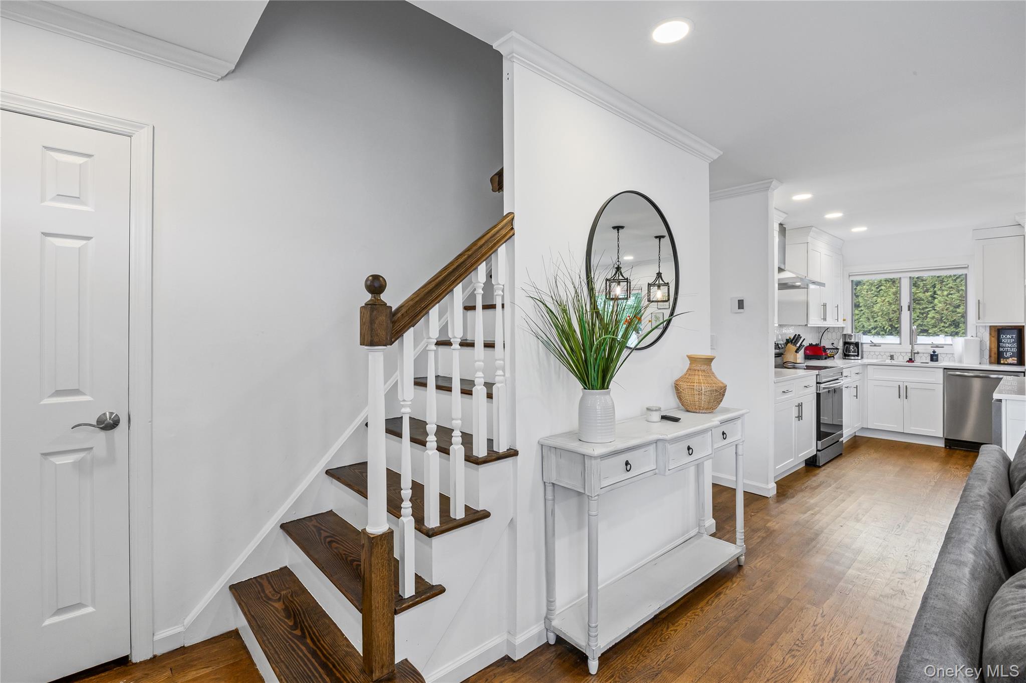 8 Ellsworth Place, East Northport, NY 11731