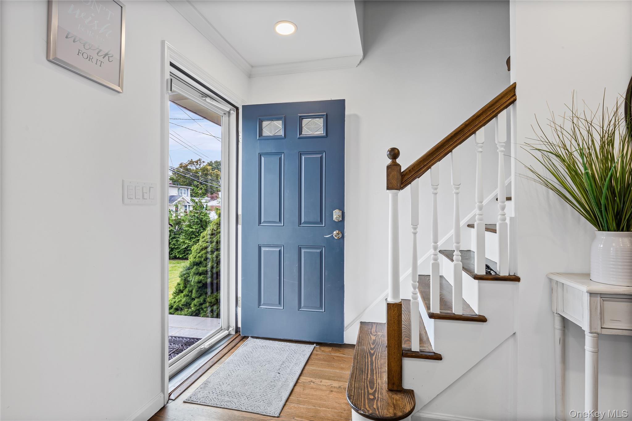 8 Ellsworth Place, East Northport, NY 11731