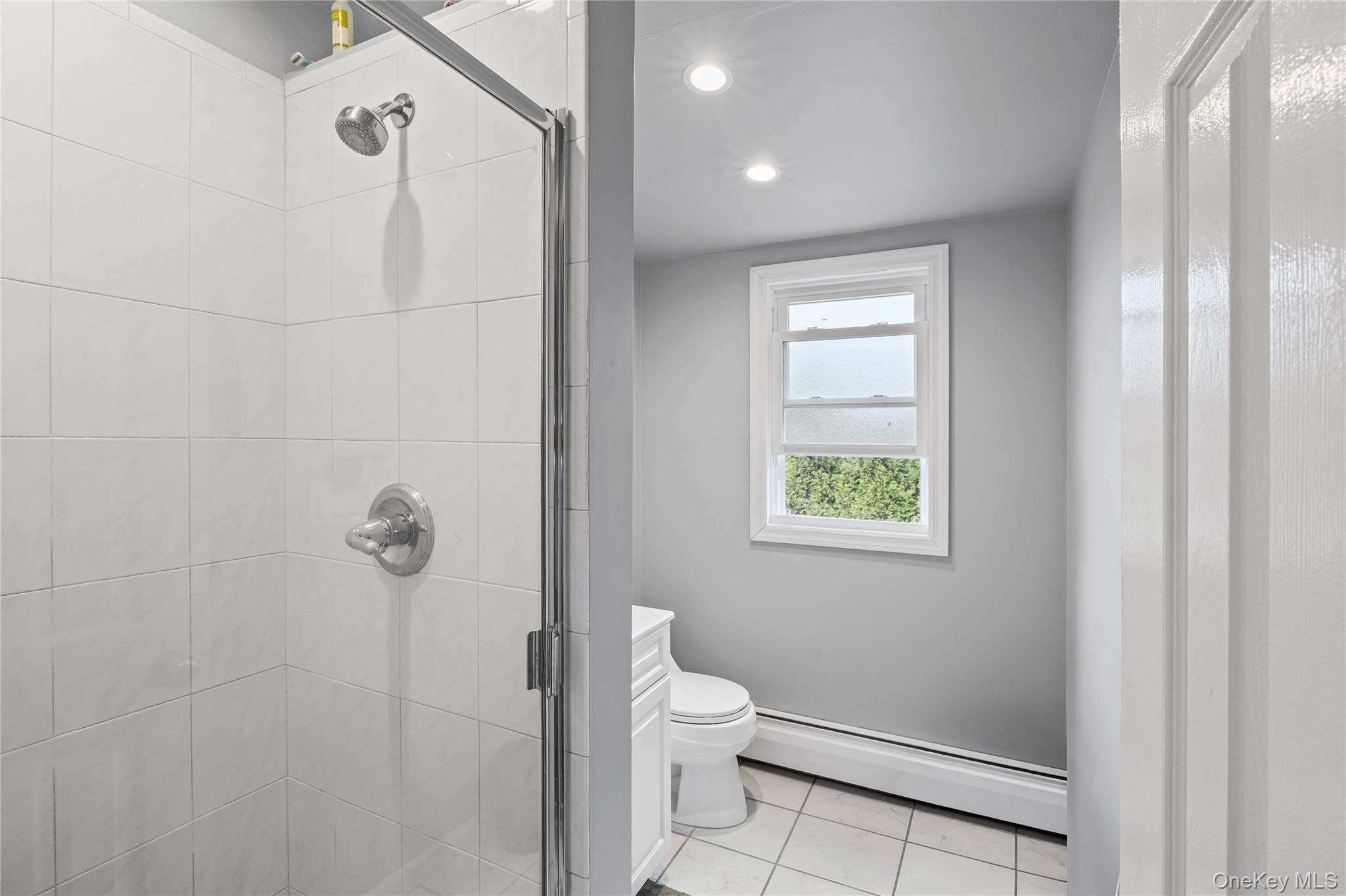 8 Ellsworth Place, East Northport, NY 11731