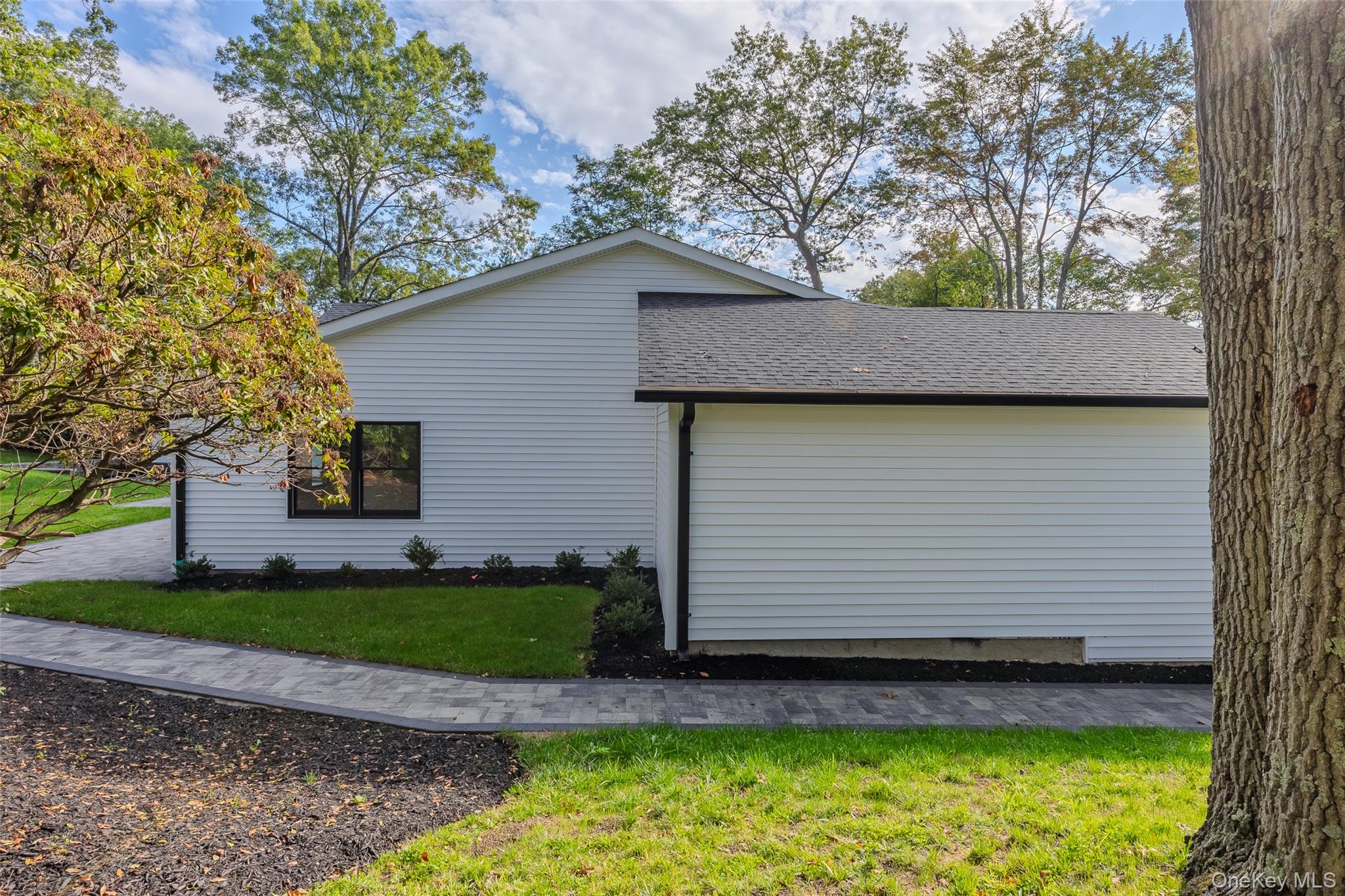 29 Seward Drive, Dix Hills, NY 11746