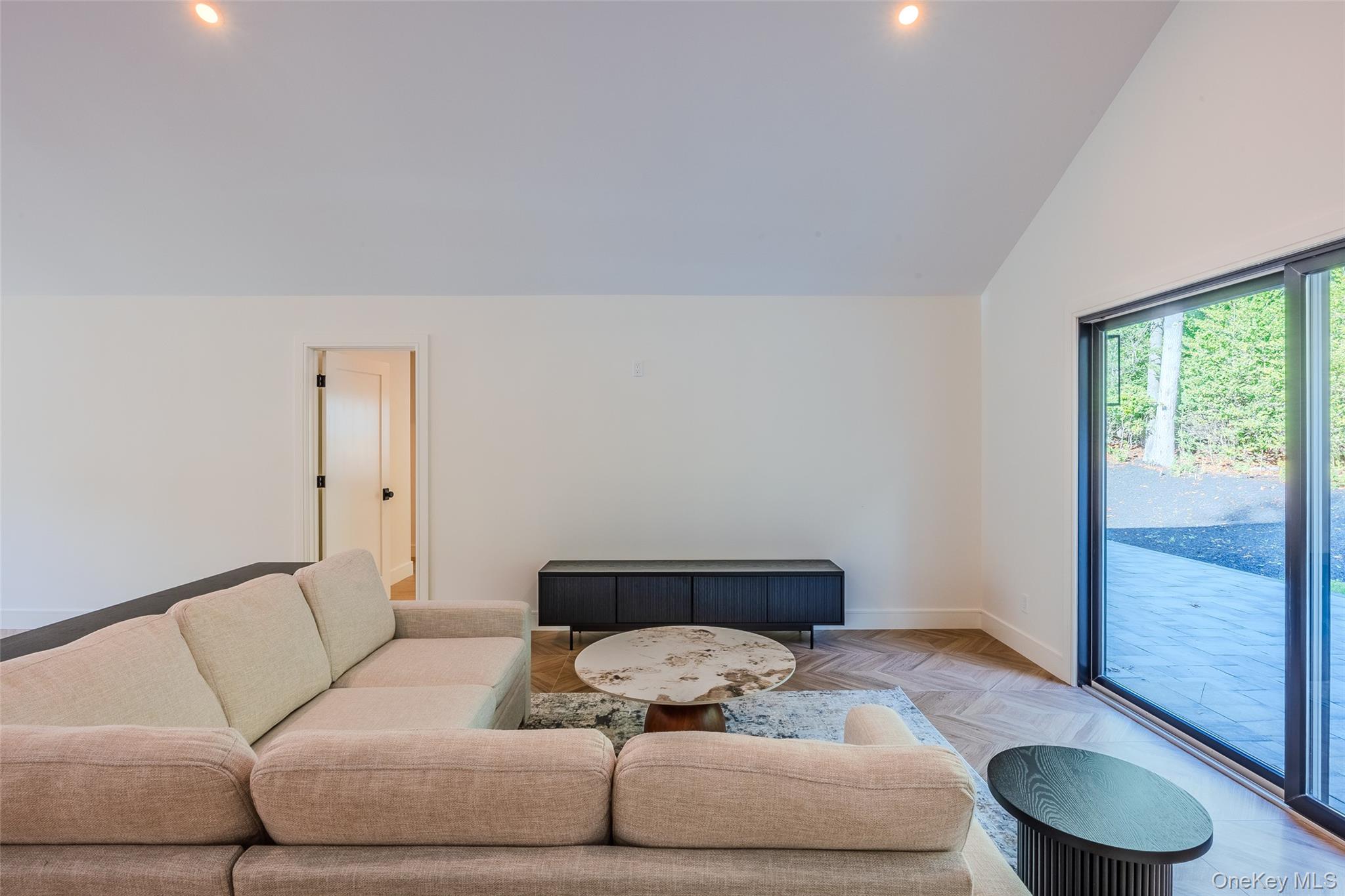 29 Seward Drive, Dix Hills, NY 11746