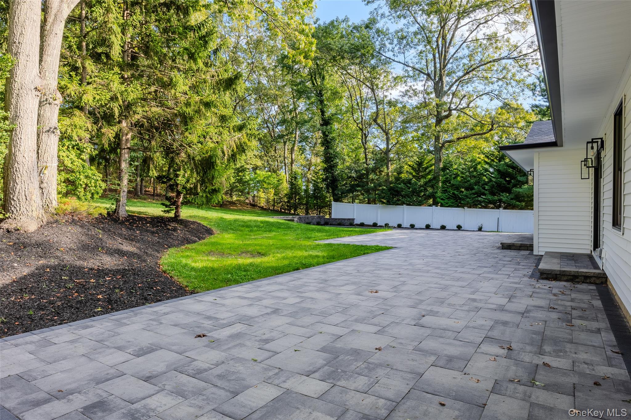 29 Seward Drive, Dix Hills, NY 11746