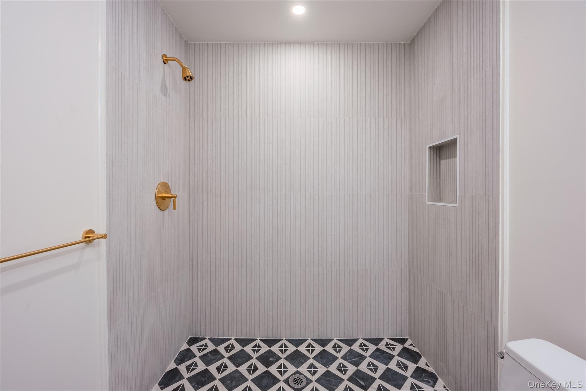 29 Seward Drive, Dix Hills, NY 11746