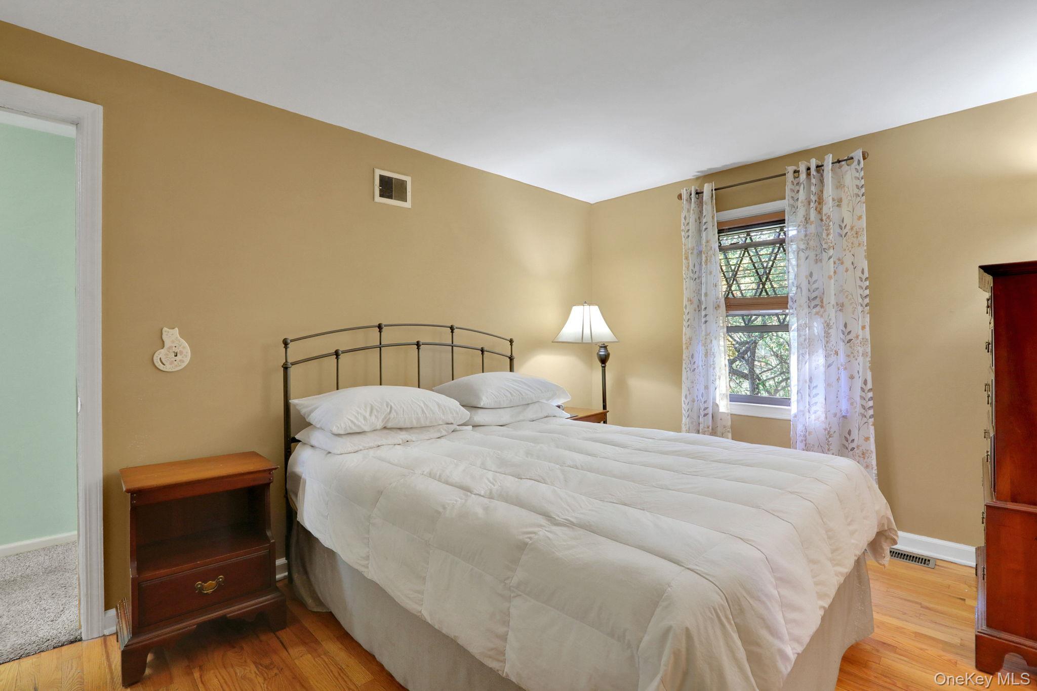 10 Benton Road, Poughkeepsie, NY 12603