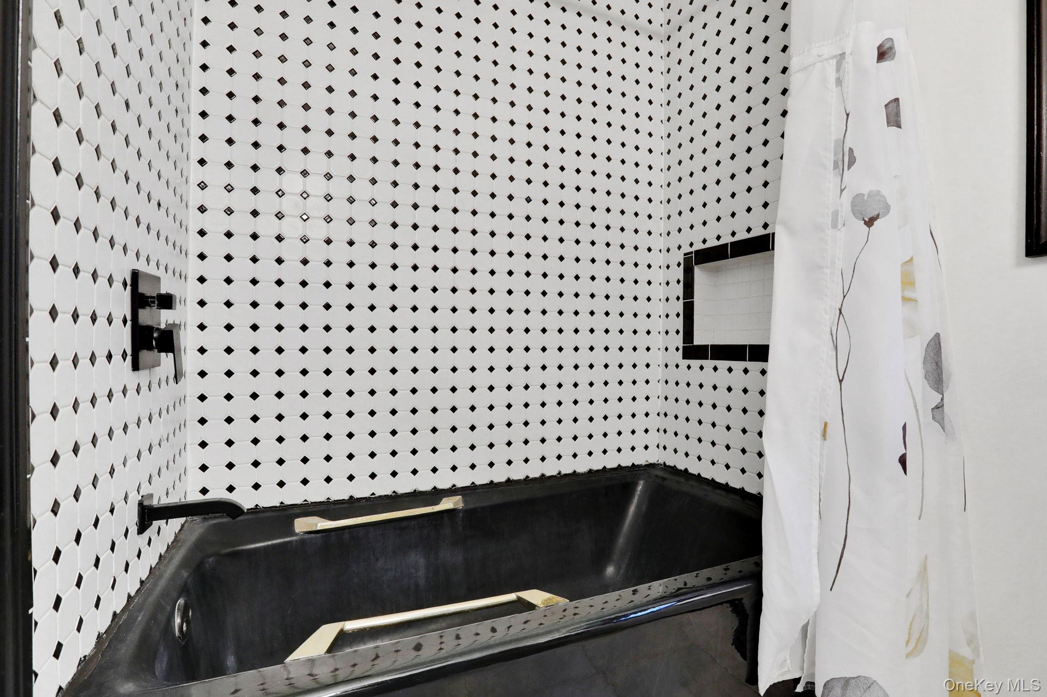 10 Benton Road, Poughkeepsie, NY 12603