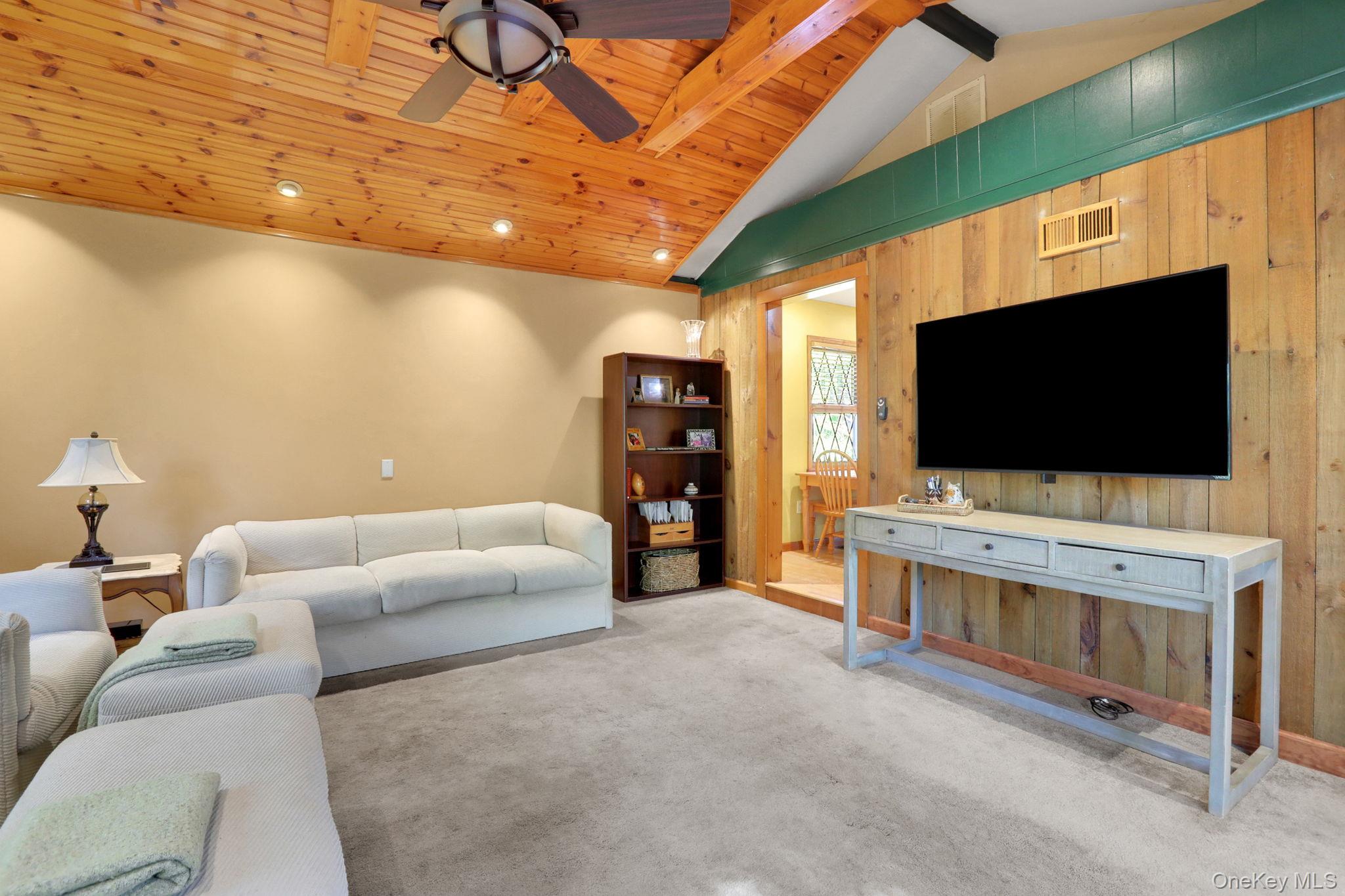 10 Benton Road, Poughkeepsie, NY 12603