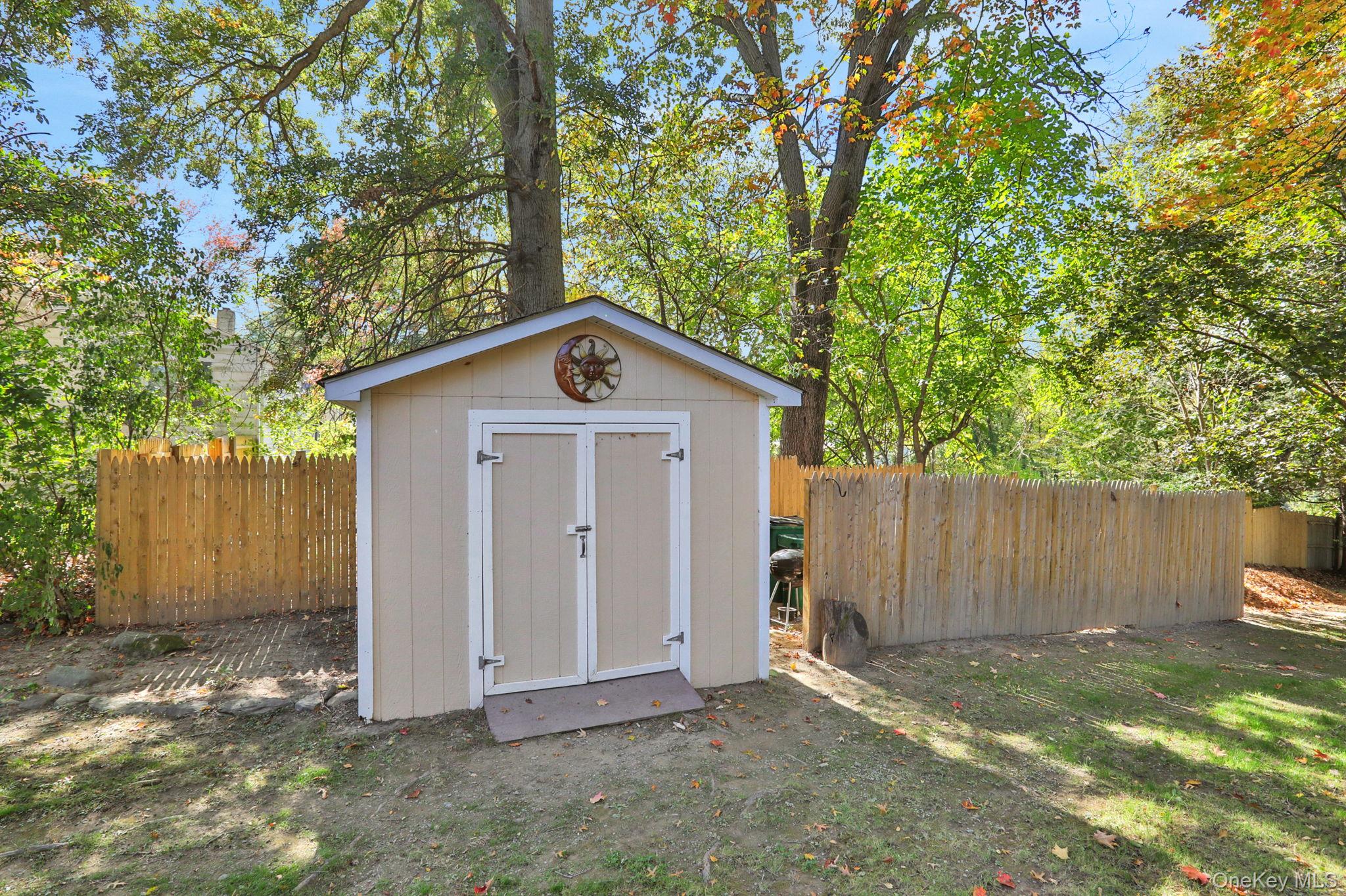 10 Benton Road, Poughkeepsie, NY 12603