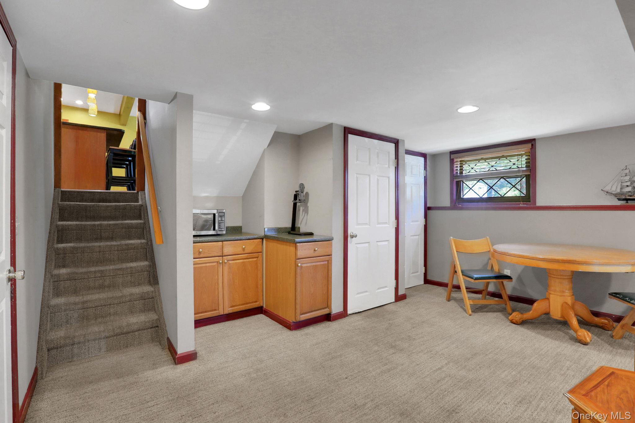 10 Benton Road, Poughkeepsie, NY 12603