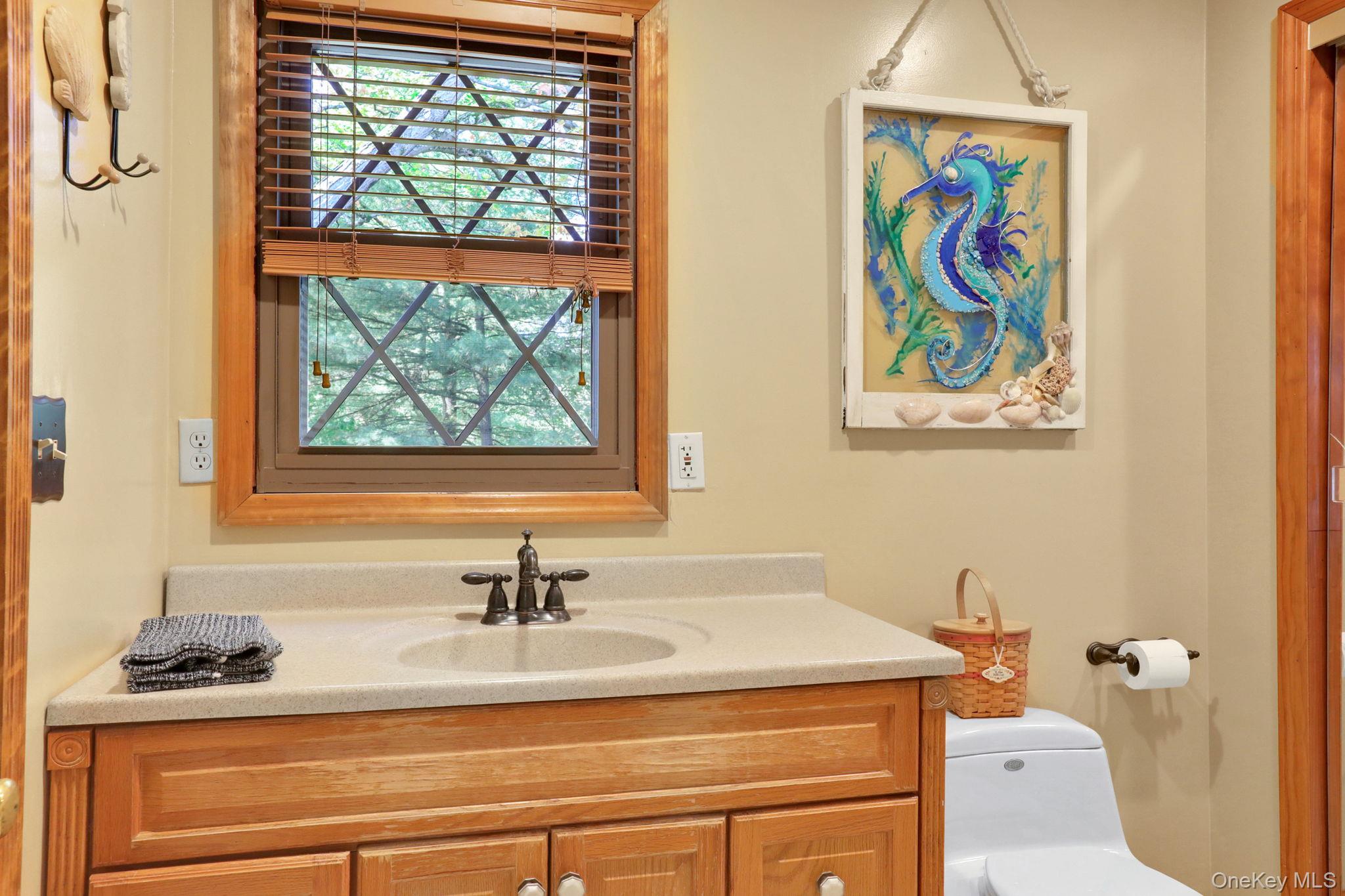 10 Benton Road, Poughkeepsie, NY 12603