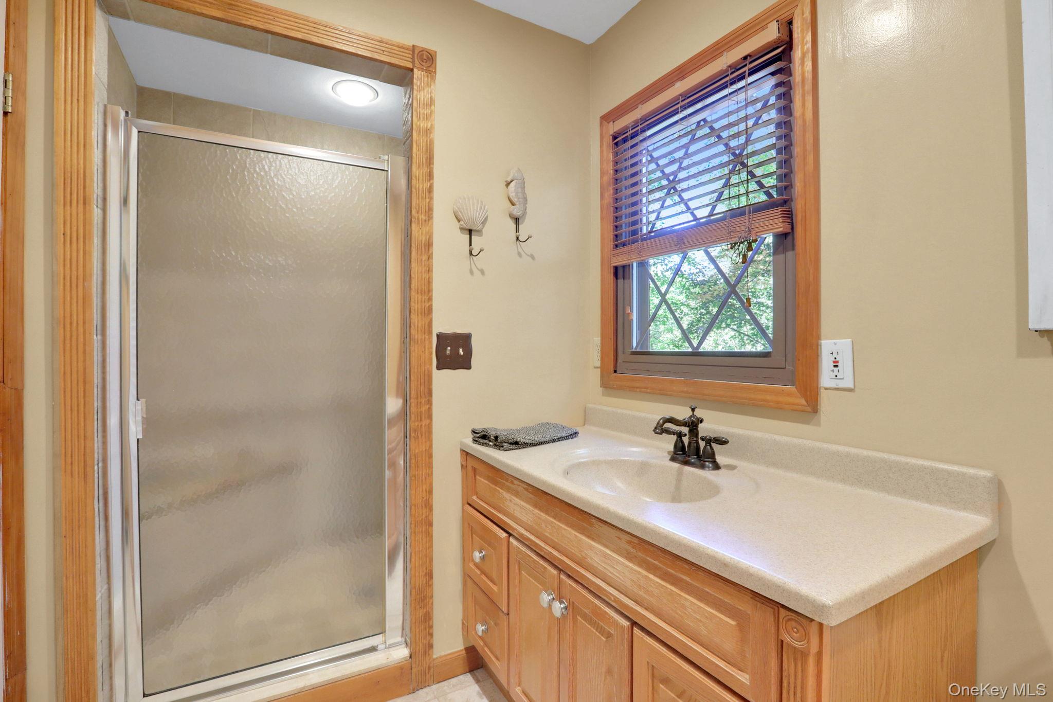 10 Benton Road, Poughkeepsie, NY 12603