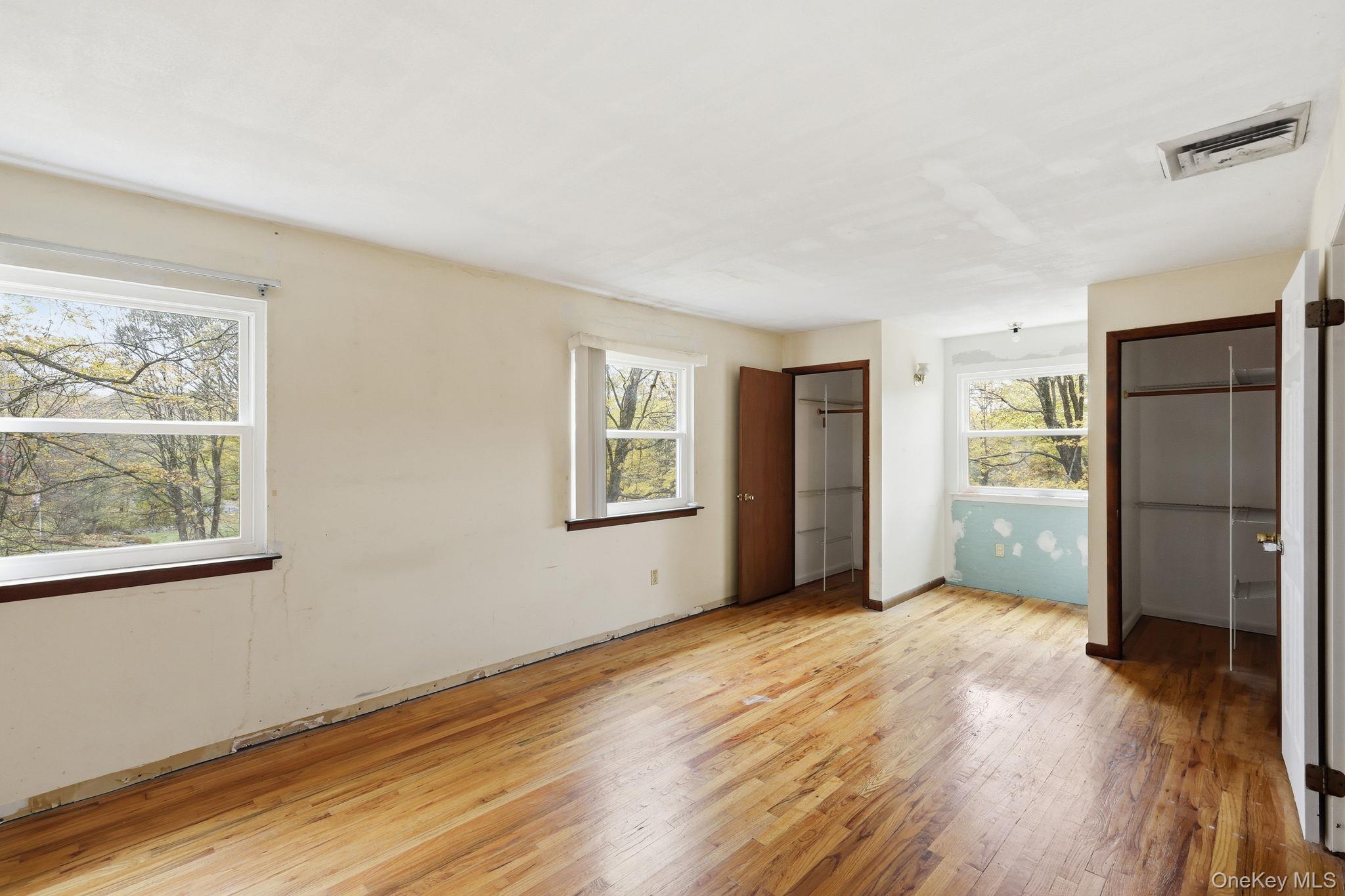 120 South Road, Holmes, NY 12531