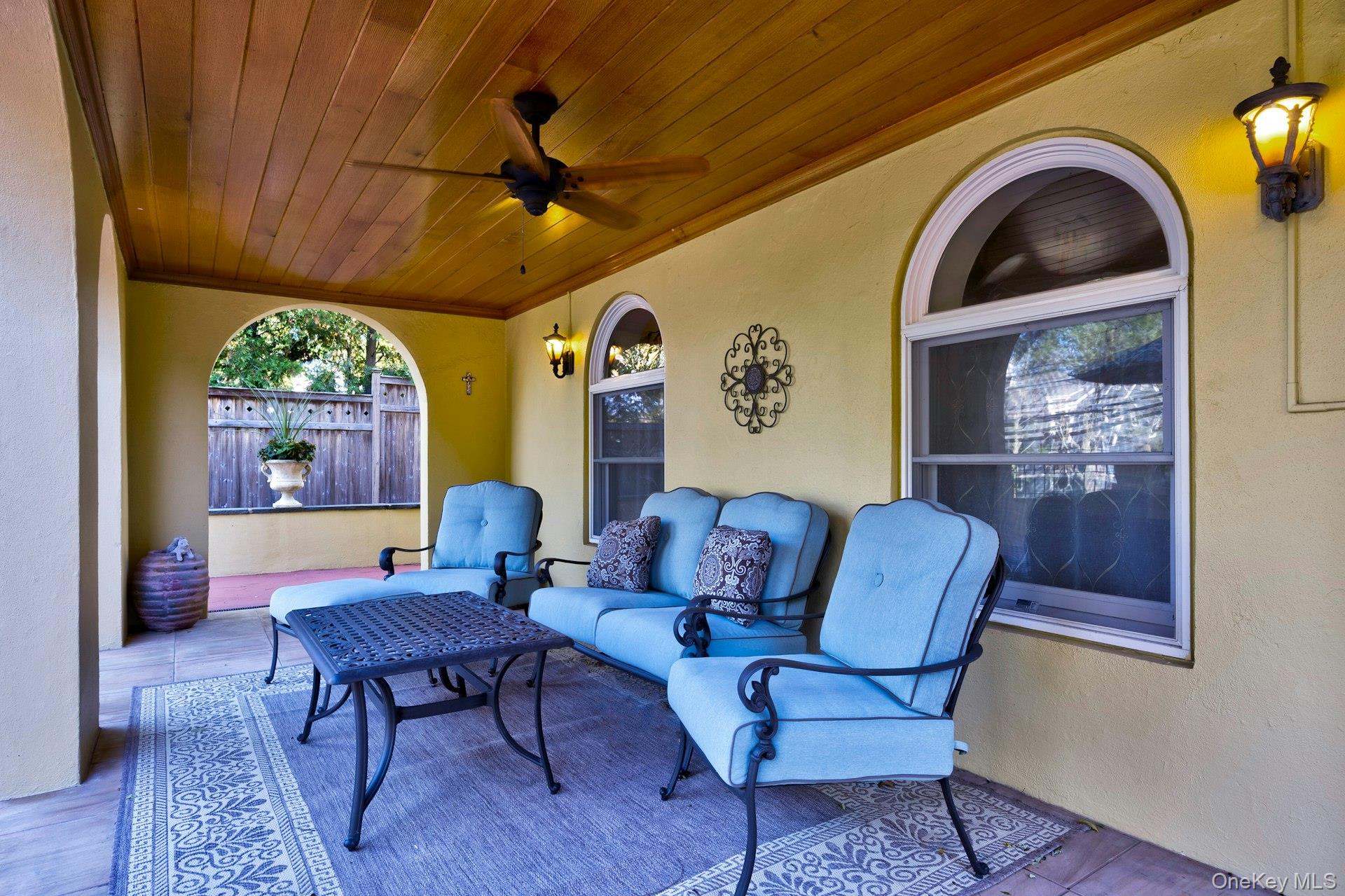 126 Cove Road, Oyster Bay Cove, NY 11771