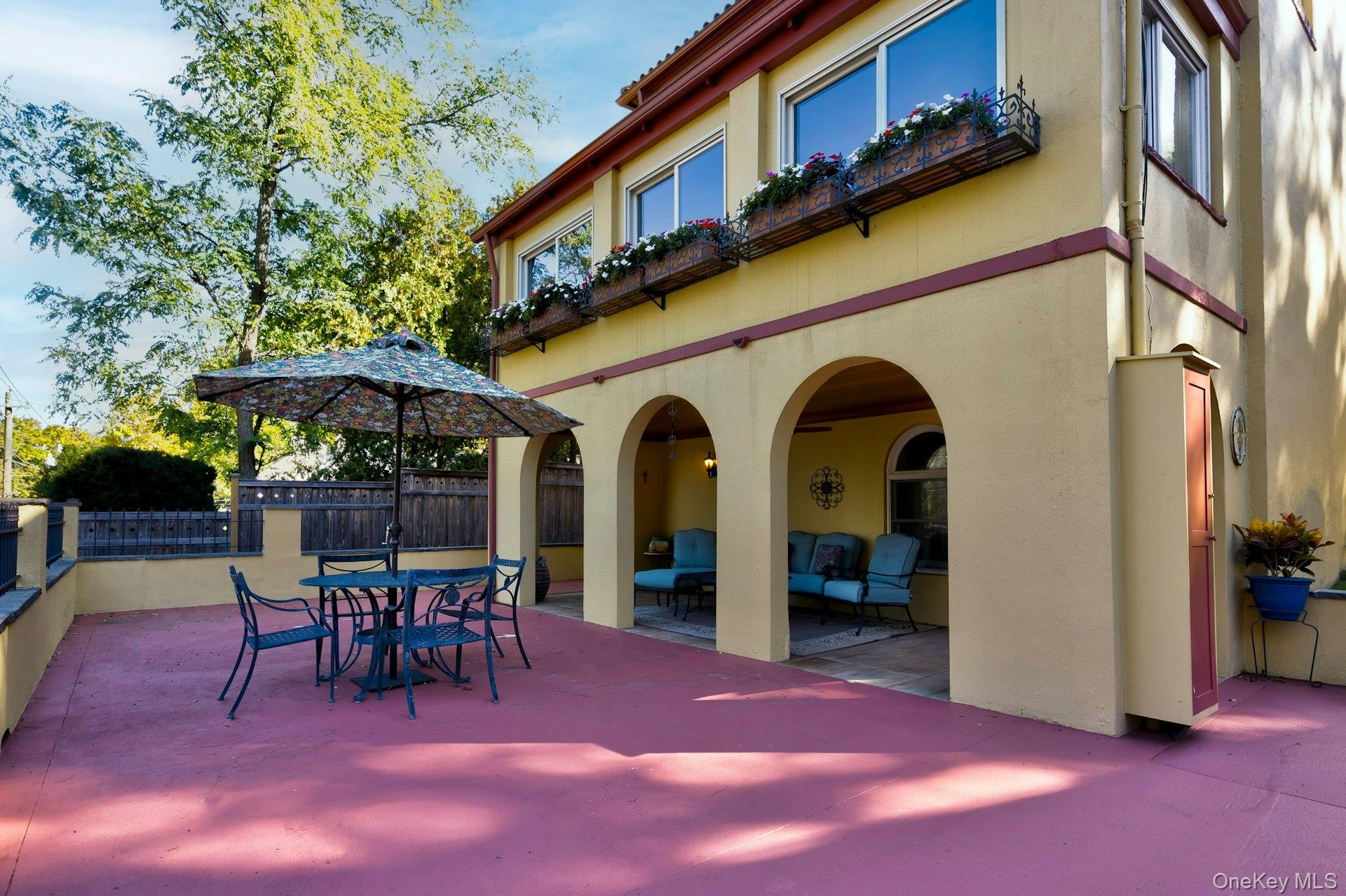 126 Cove Road, Oyster Bay Cove, NY 11771