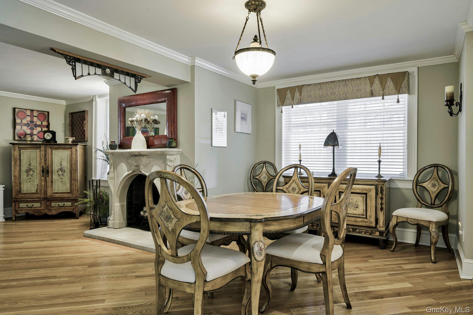 126 Cove Road, Oyster Bay Cove, NY 11771