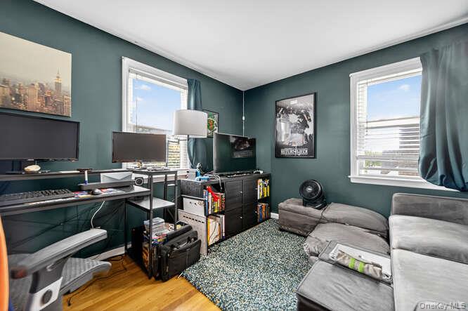 453 Andrews Road, Mineola, NY 11501