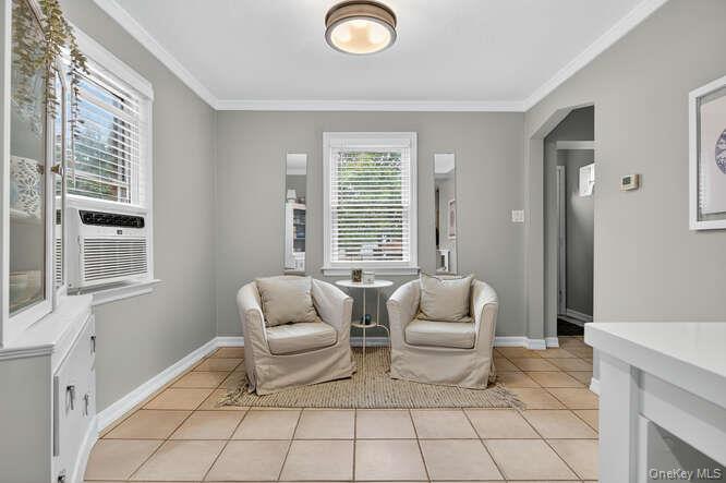 453 Andrews Road, Mineola, NY 11501