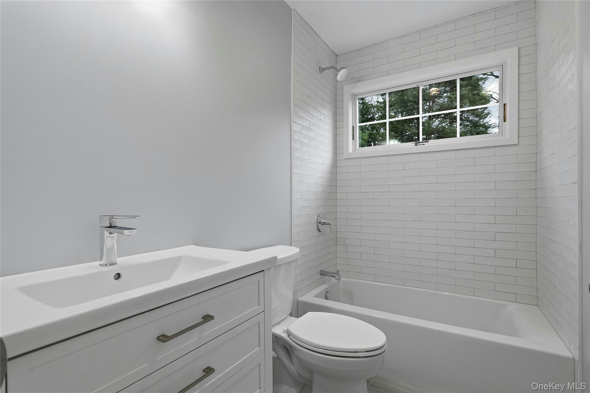 3 Atlanta Drive, Huntington, NY 11743