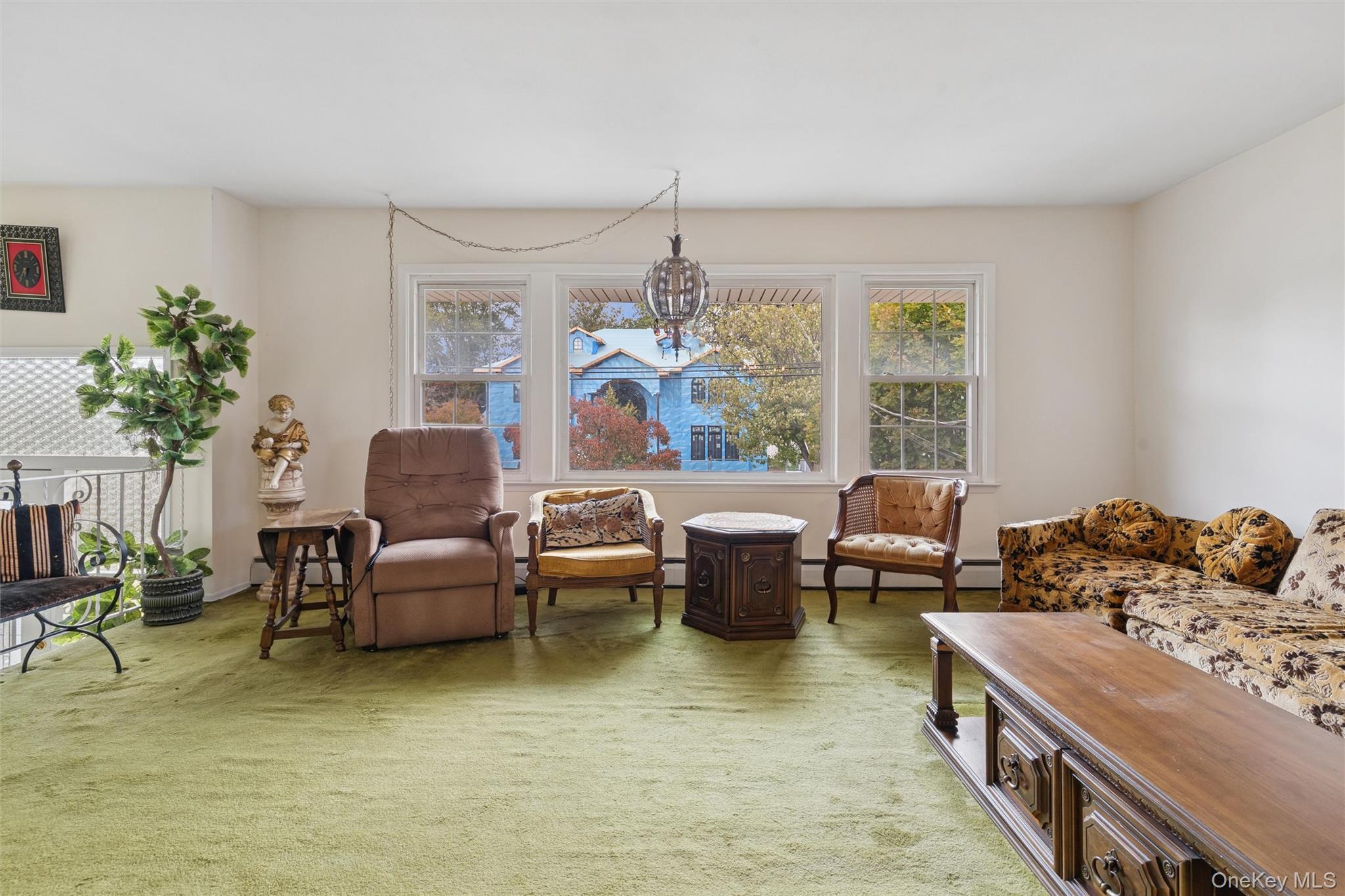 60 Catherine Street, Valley Stream, NY 11581