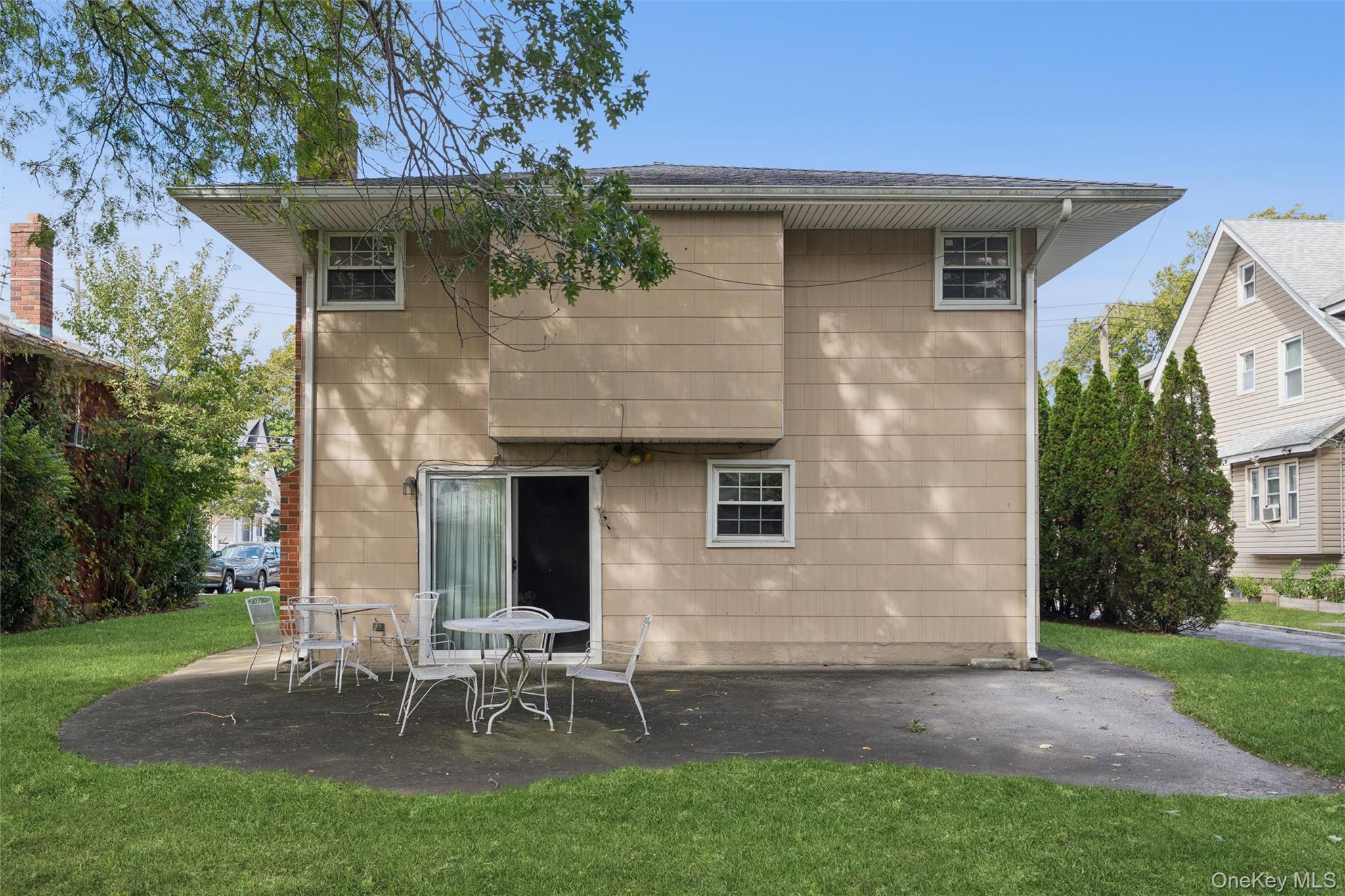 60 Catherine Street, Valley Stream, NY 11581