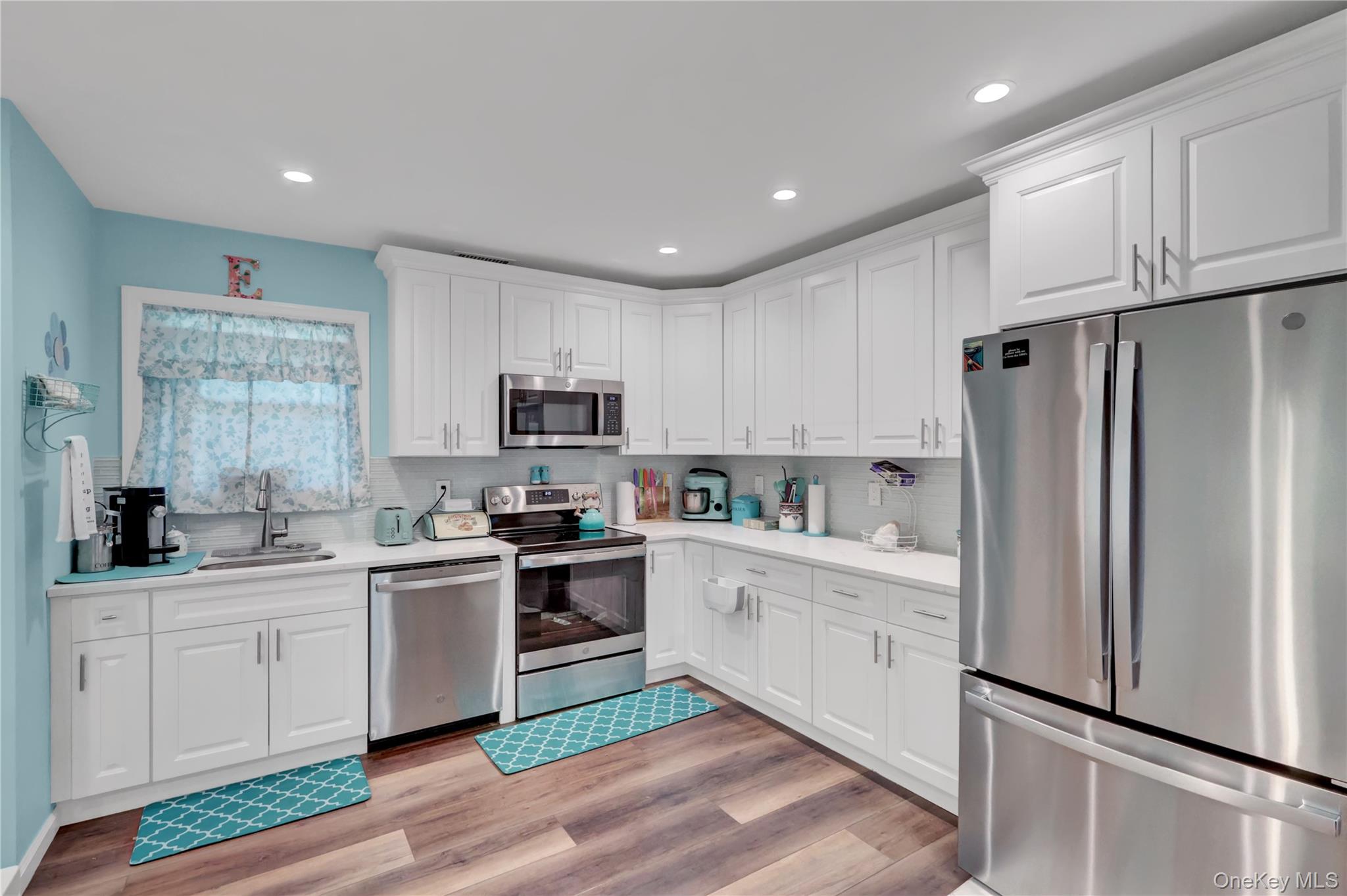 128 S Bicycle Path, Selden, NY 11784