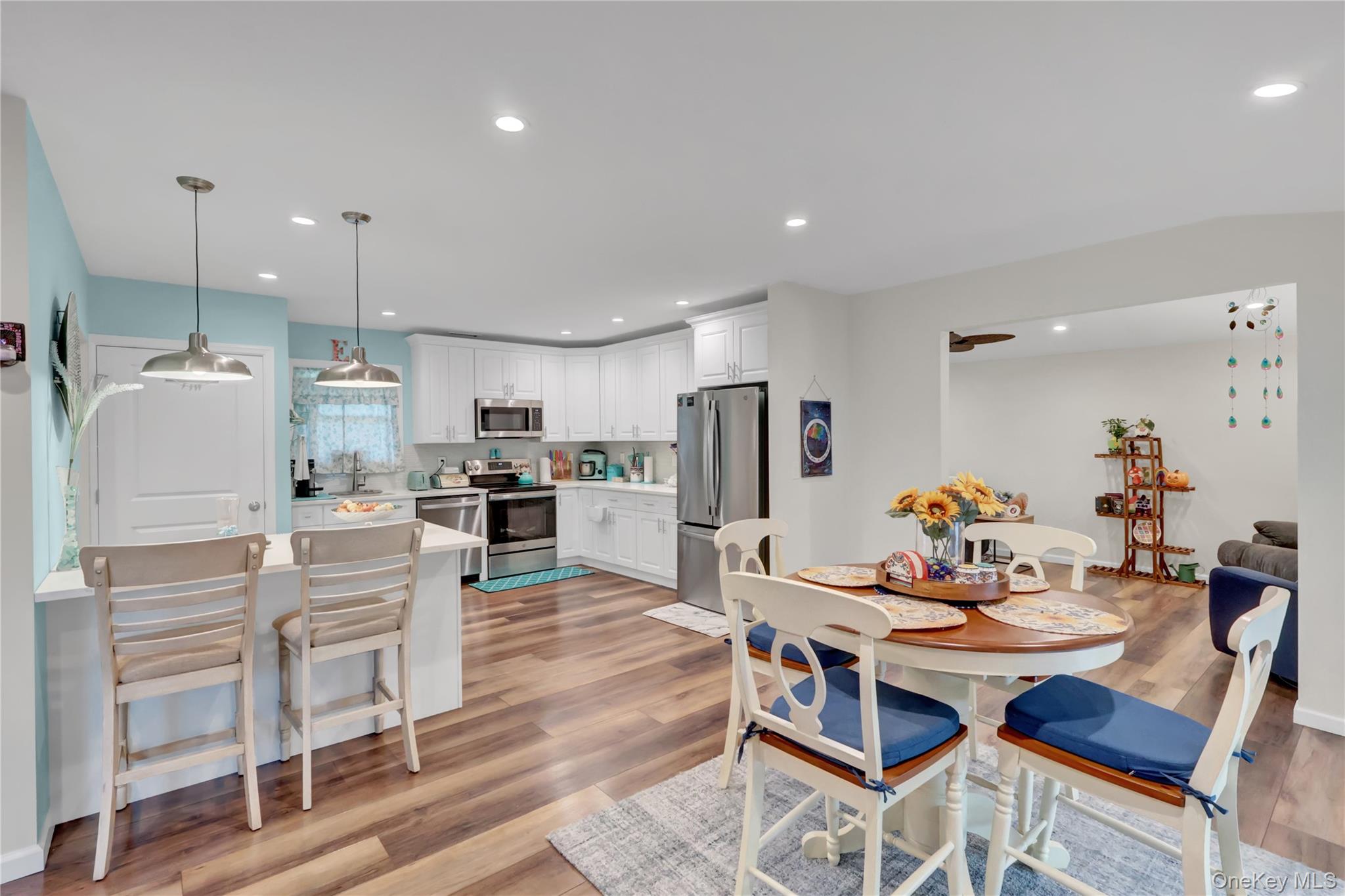 128 S Bicycle Path, Selden, NY 11784