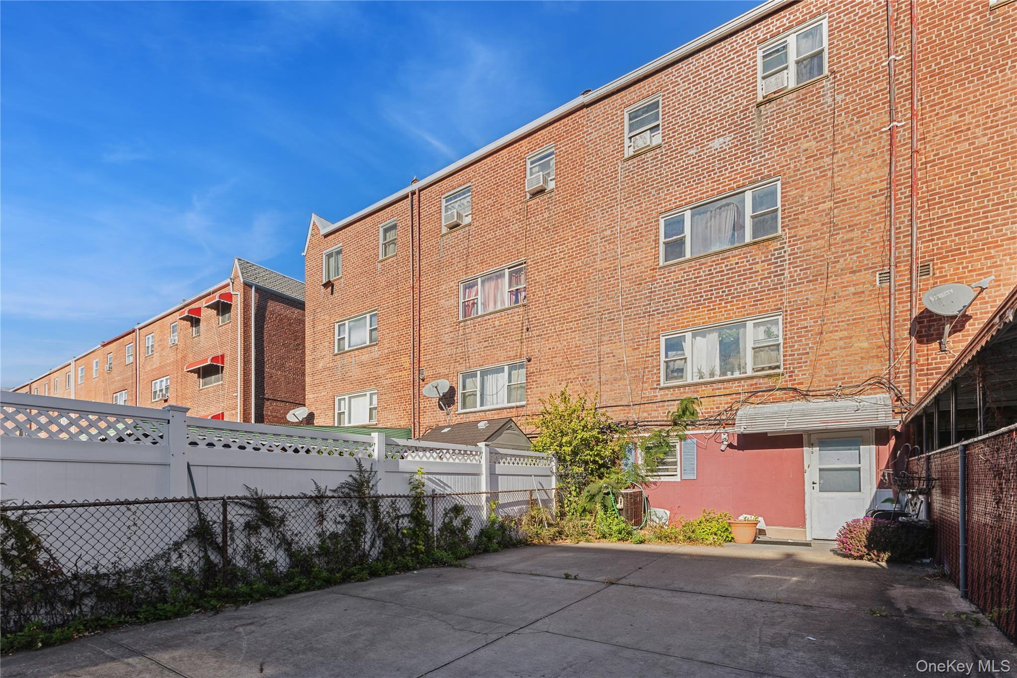 980 Jerome Street, Brooklyn, NY 11207