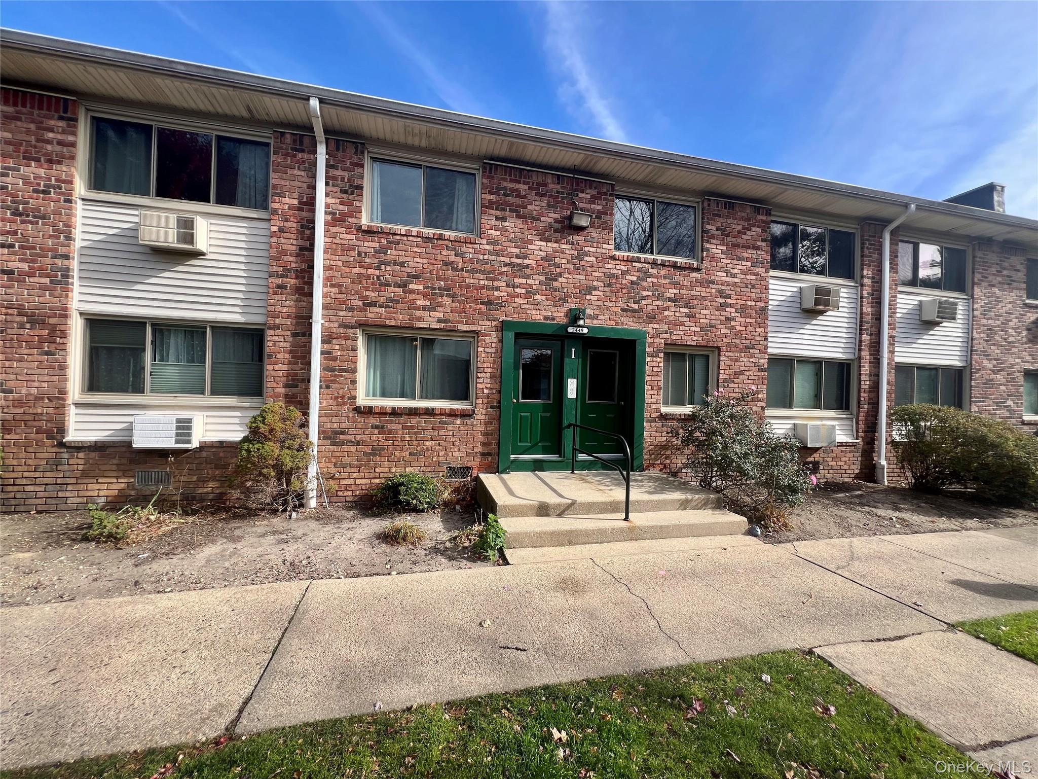 2449I union Avenue # 34A, Islip, NY 11751