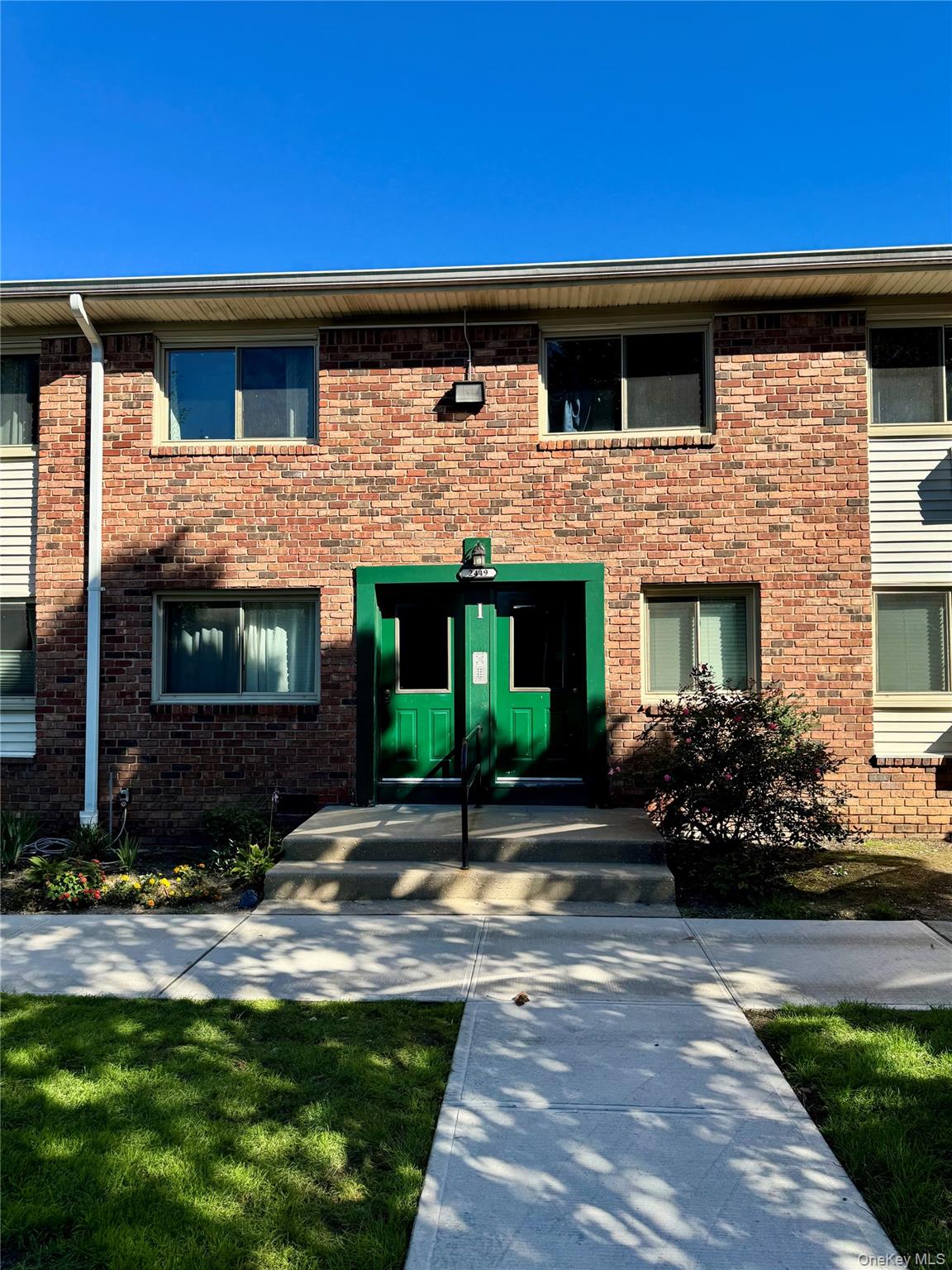 2449I union Avenue # 34A, Islip, NY 11751